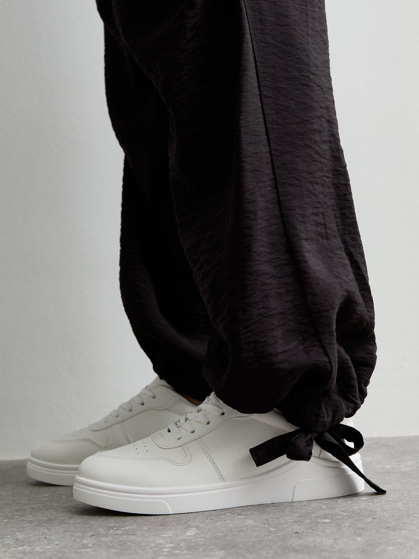 new-look-black-tie-waist-cargo-joggersdetail