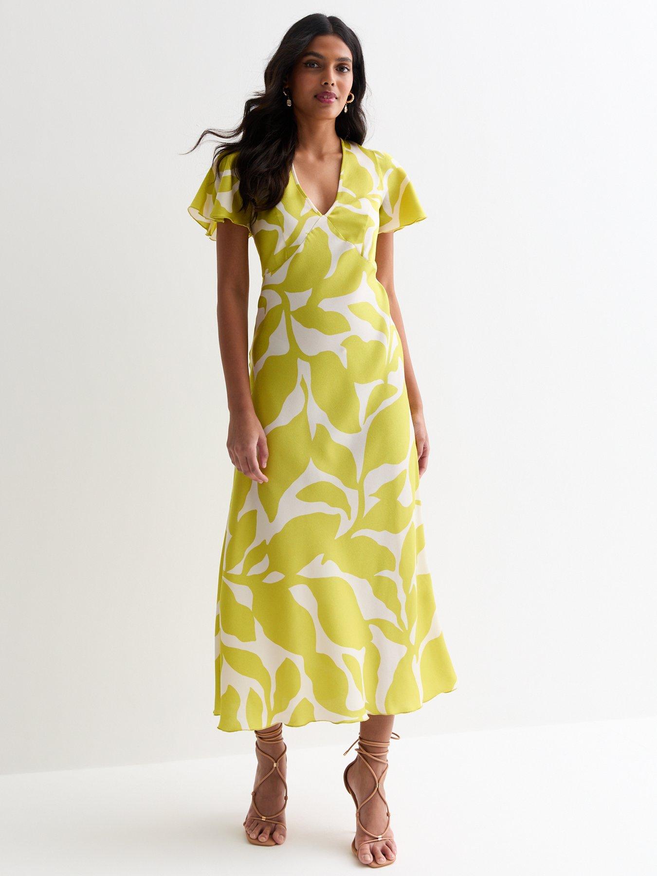 new-look-green-leaf-print-v-neck-flutter-sleeve-midi-dress