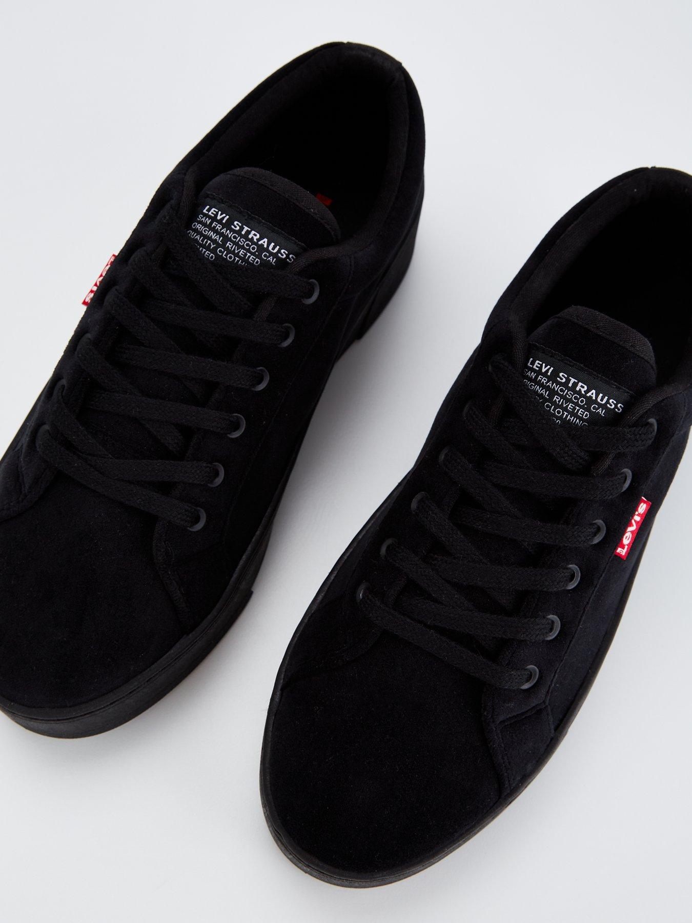 levis-tijuana-20-trainer-blackoutfit