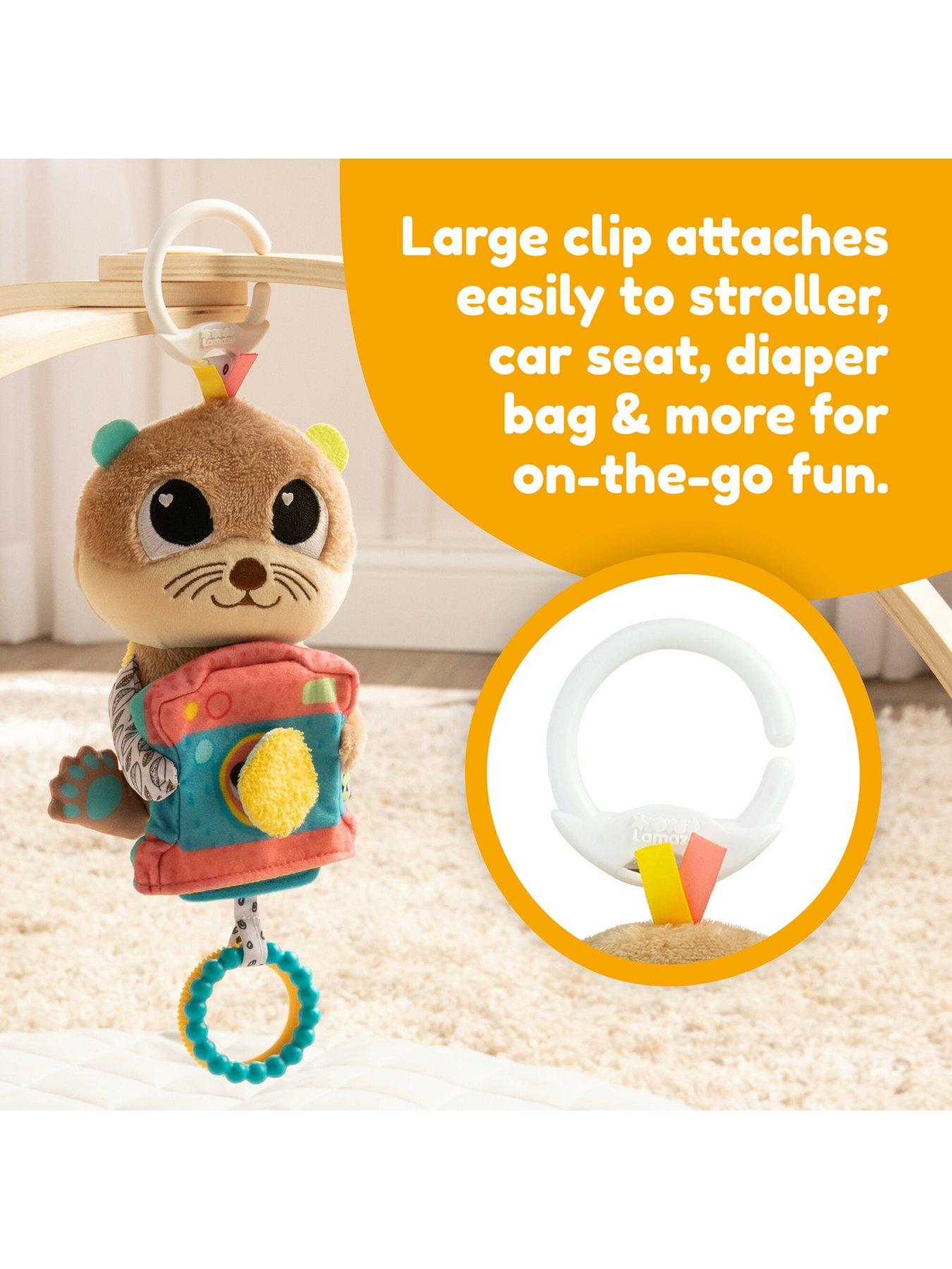 lamaze-arty-says-cheese-otter-clip-amp-gooutfit