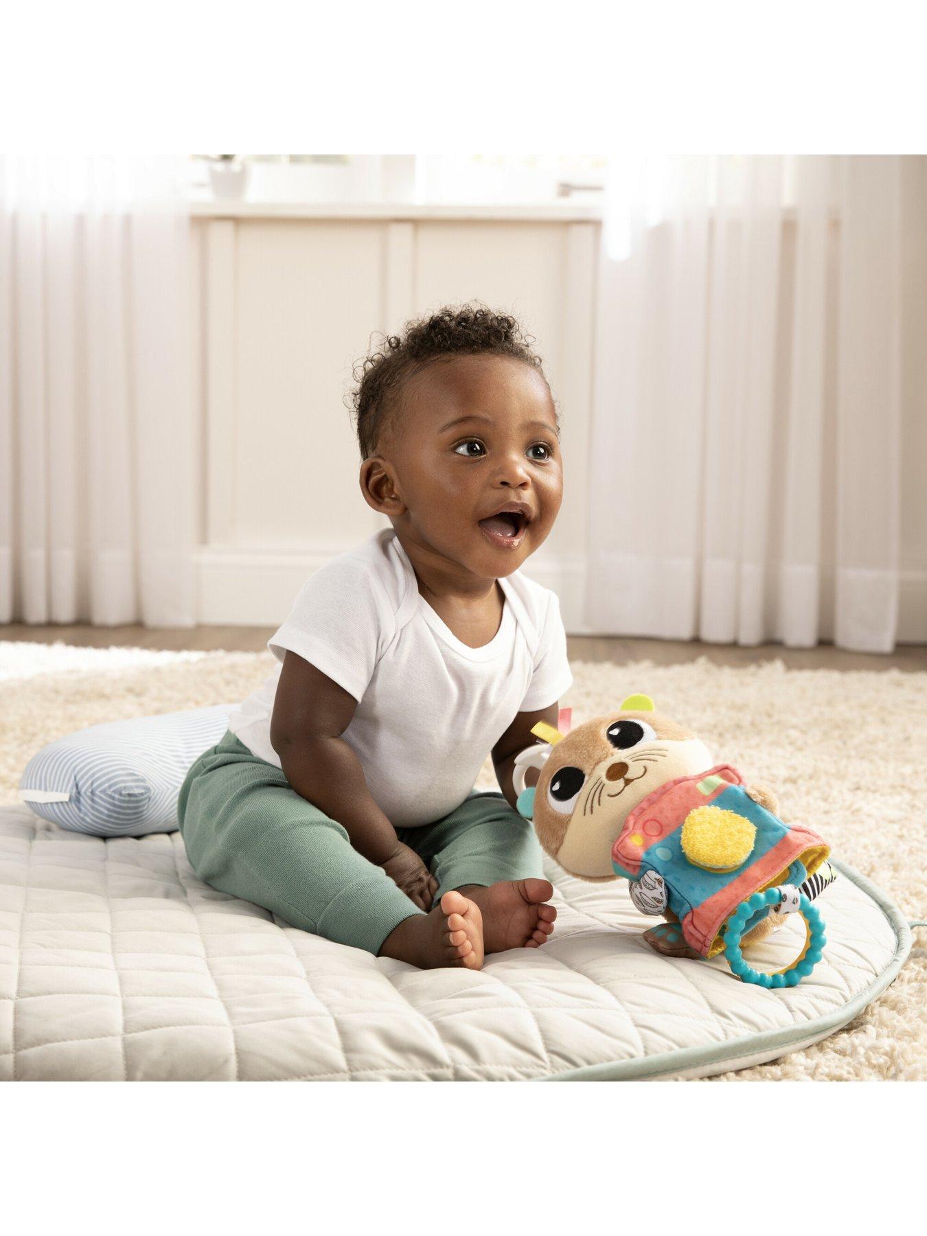 Image 6 of 8 of Lamaze Arty Says Cheese! Otter Clip &amp; Go