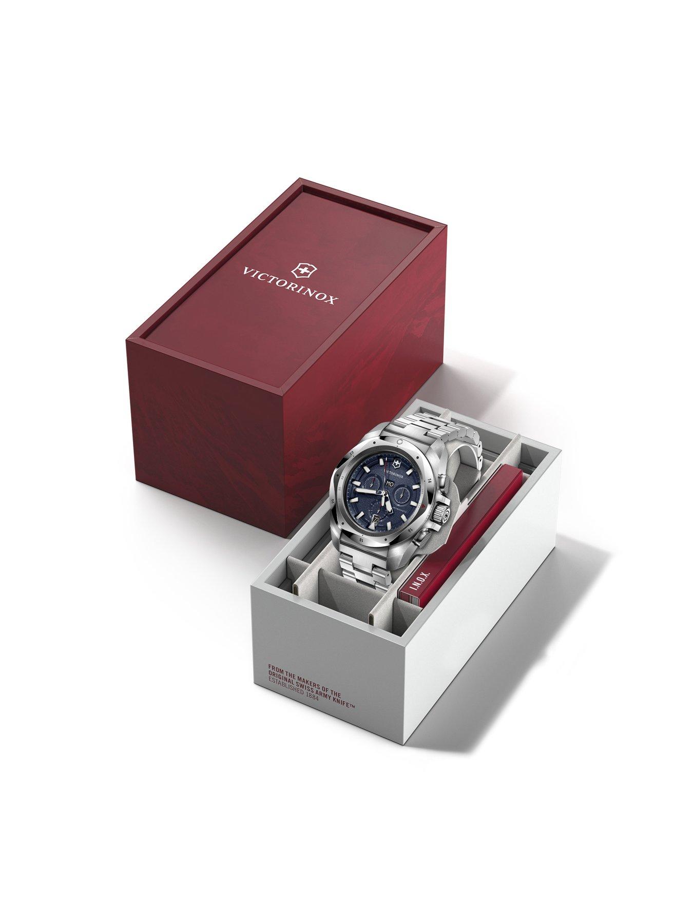 victorinox-inox-chrono-43-silver-stainless-steel-case-and-bezel-blue-dial-silver-stainless-braceletdetail