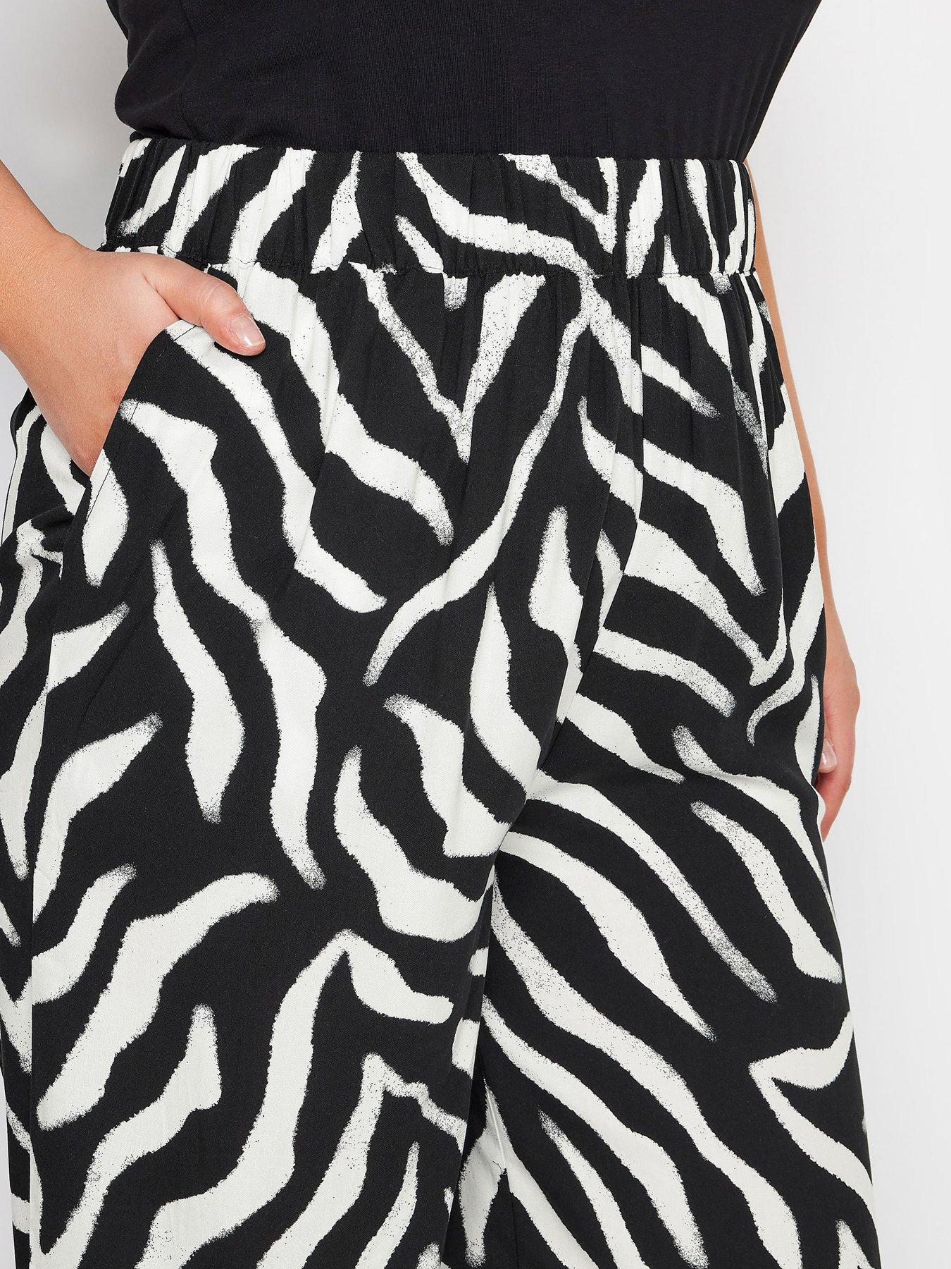 yours-curve-epp-woven-crop-zebra-watercolouroutfit