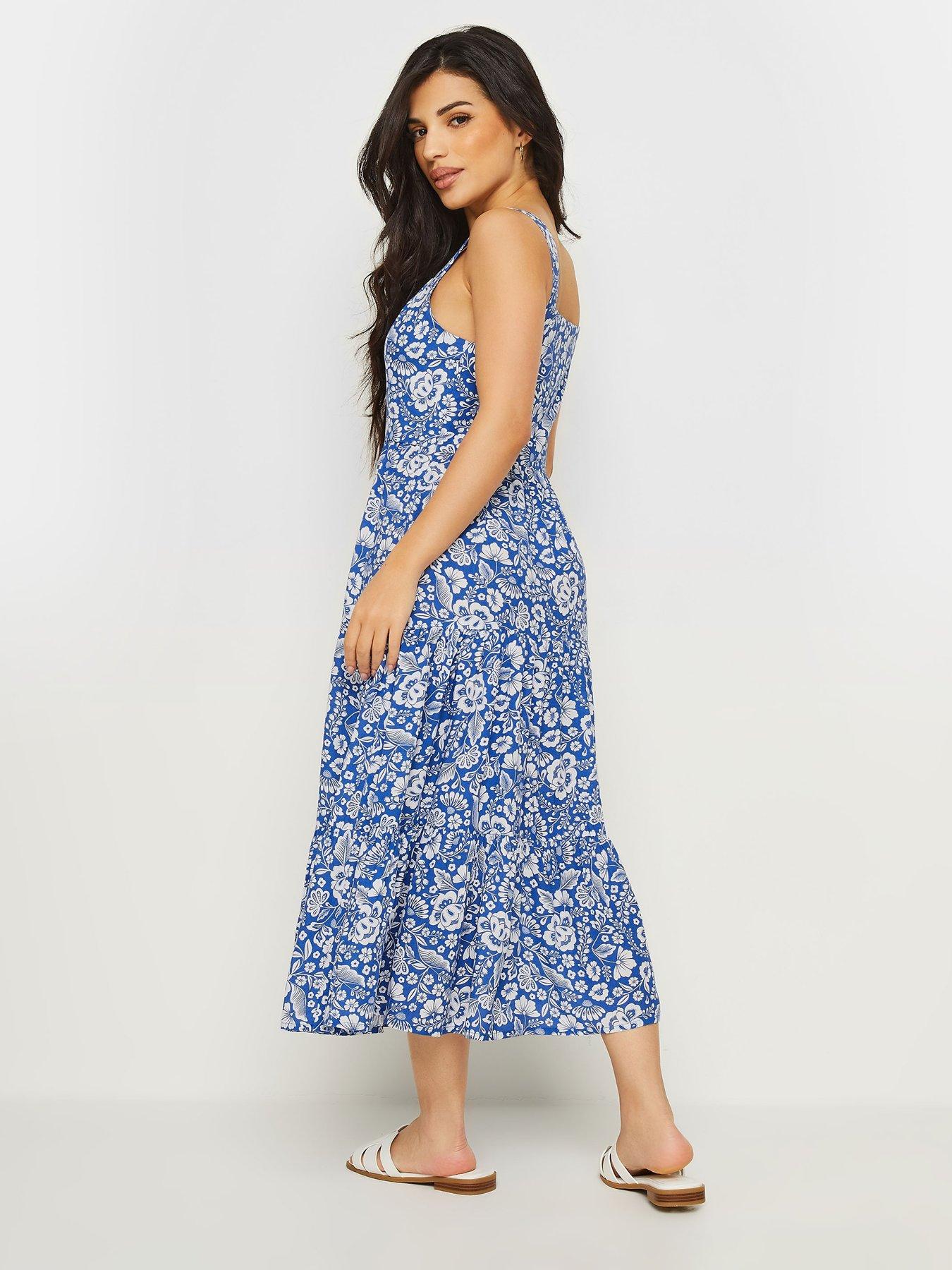 pixiegirl-petite-blu-folk-floral-tiered-midi-dressstillFront