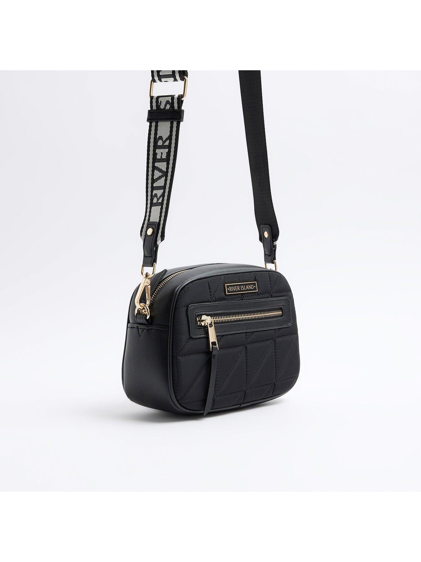 river-island-soft-zip-camera-bag-blackoutfit