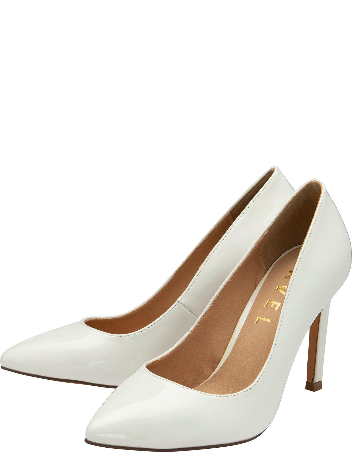 ravel-edson-classic-heeled-court-shoe-whitestillFront