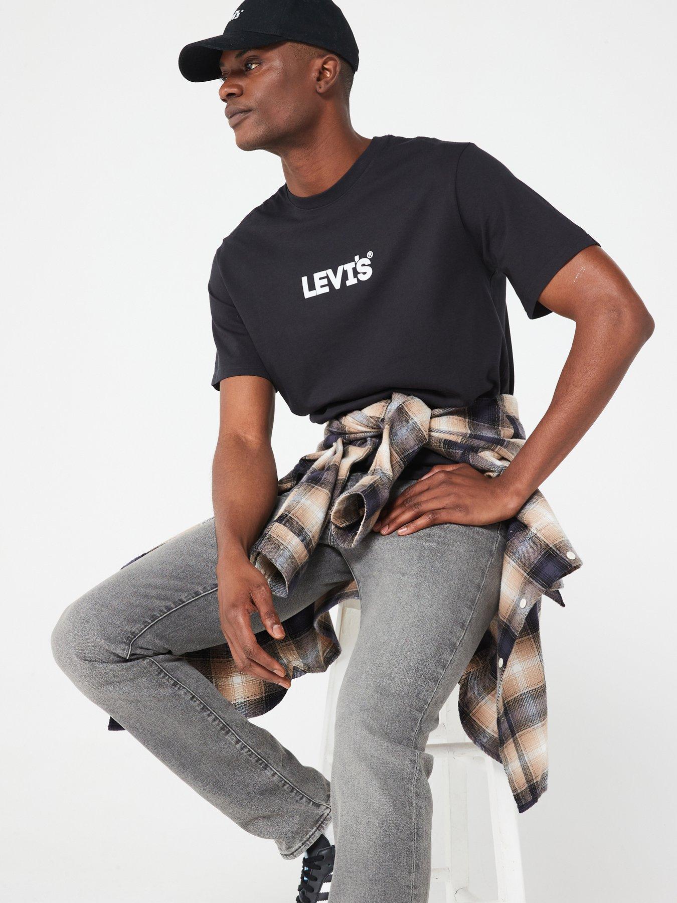 levis-levis-embossed-chest-logo-relaxed-fit-t-shirt-blackoutfit