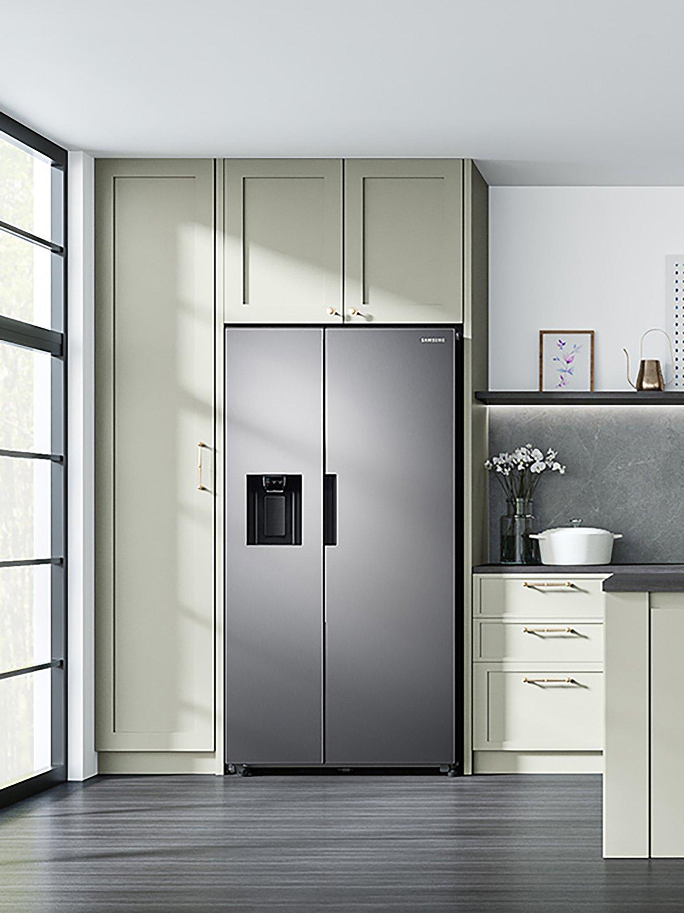 Image 3 of 8 of Samsung Series 7 RS67A8811S9/EU American Style Fridge Freezer with SpaceMax Technology - Silver