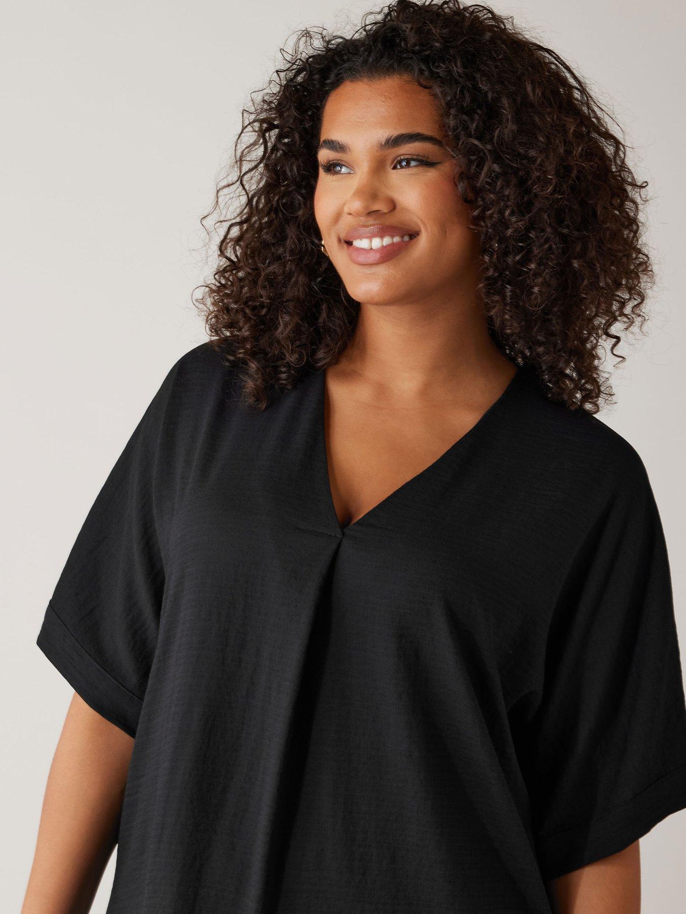 evans-v-neck-blouse-blackoutfit