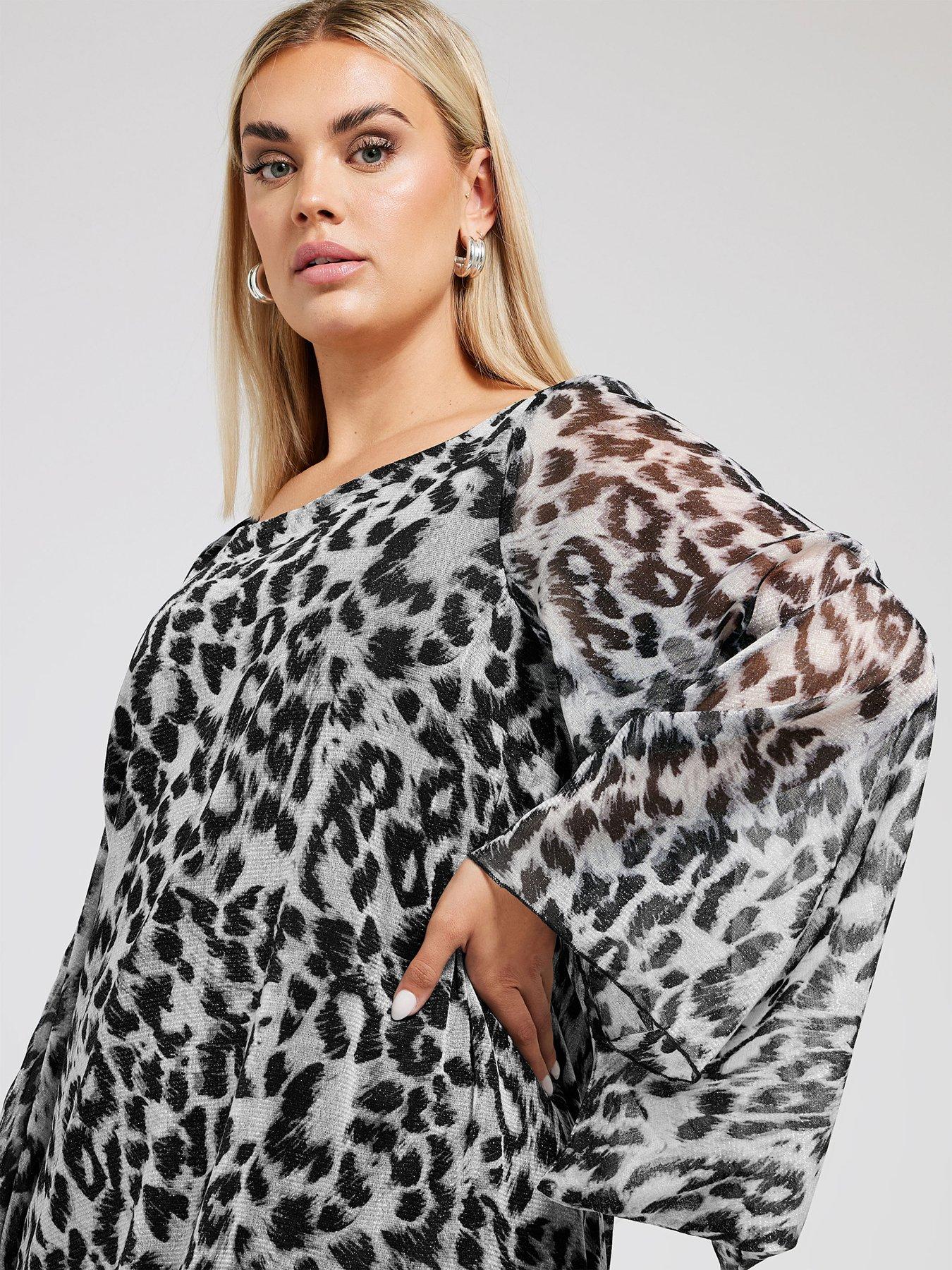 yours-curve-long-sleeve-asymmetric-hem-blouse-grey-animal-printoutfit