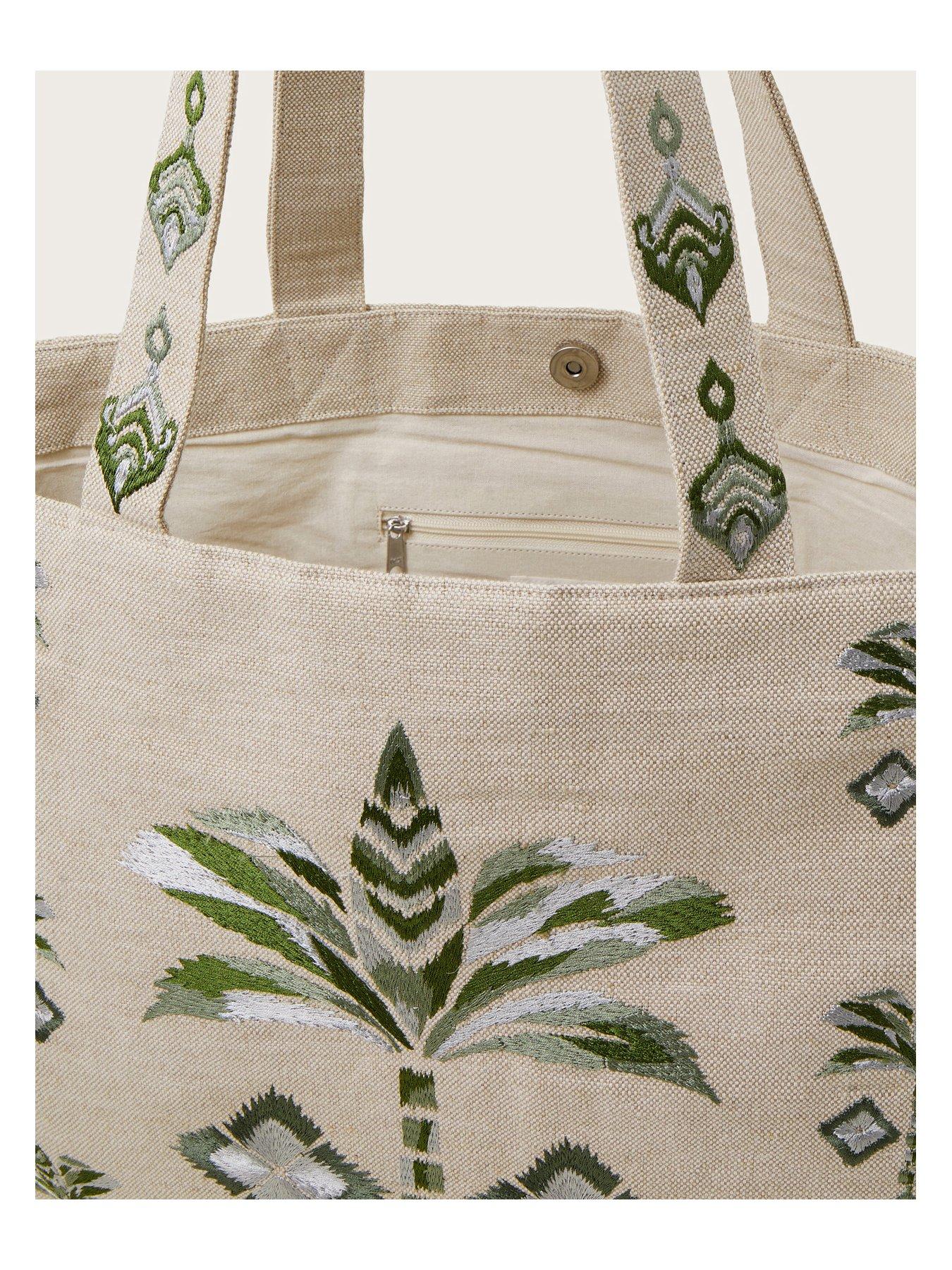 monsoon-palm-canvas-tote-bagoutfit