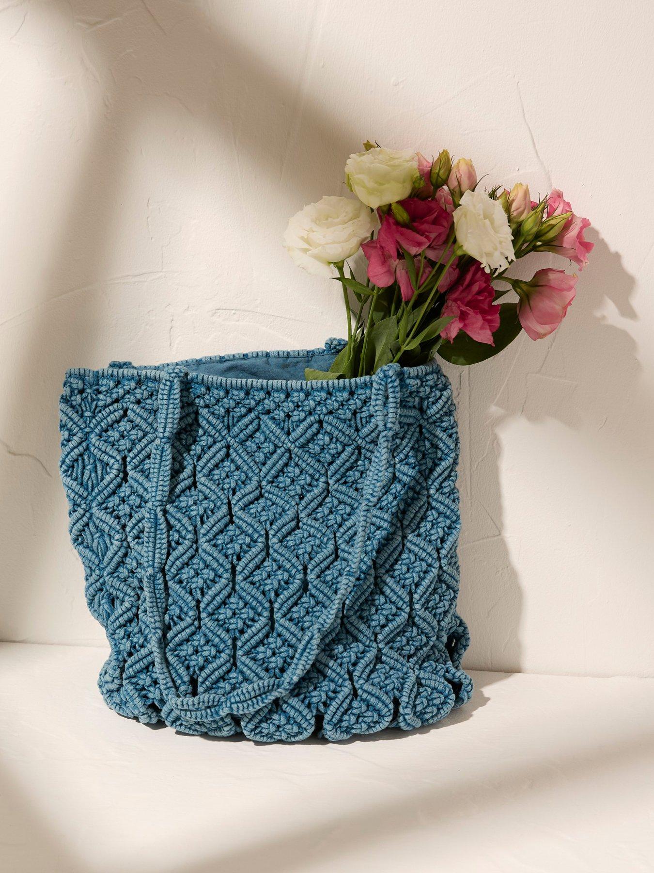 fatface-raela-macrame-shopper-bag-blueoutfit