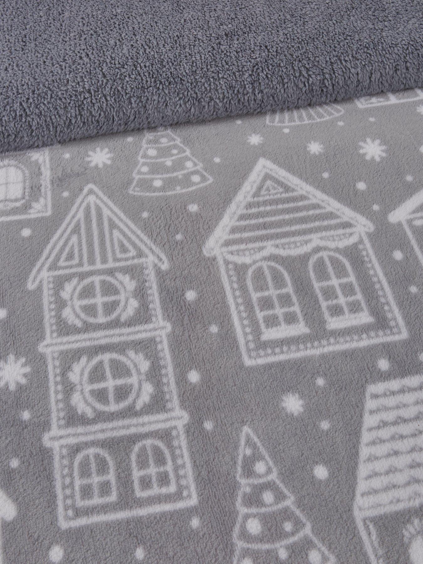 very-home-nordic-christmas-house-fleece-duvet-cover-setoutfit