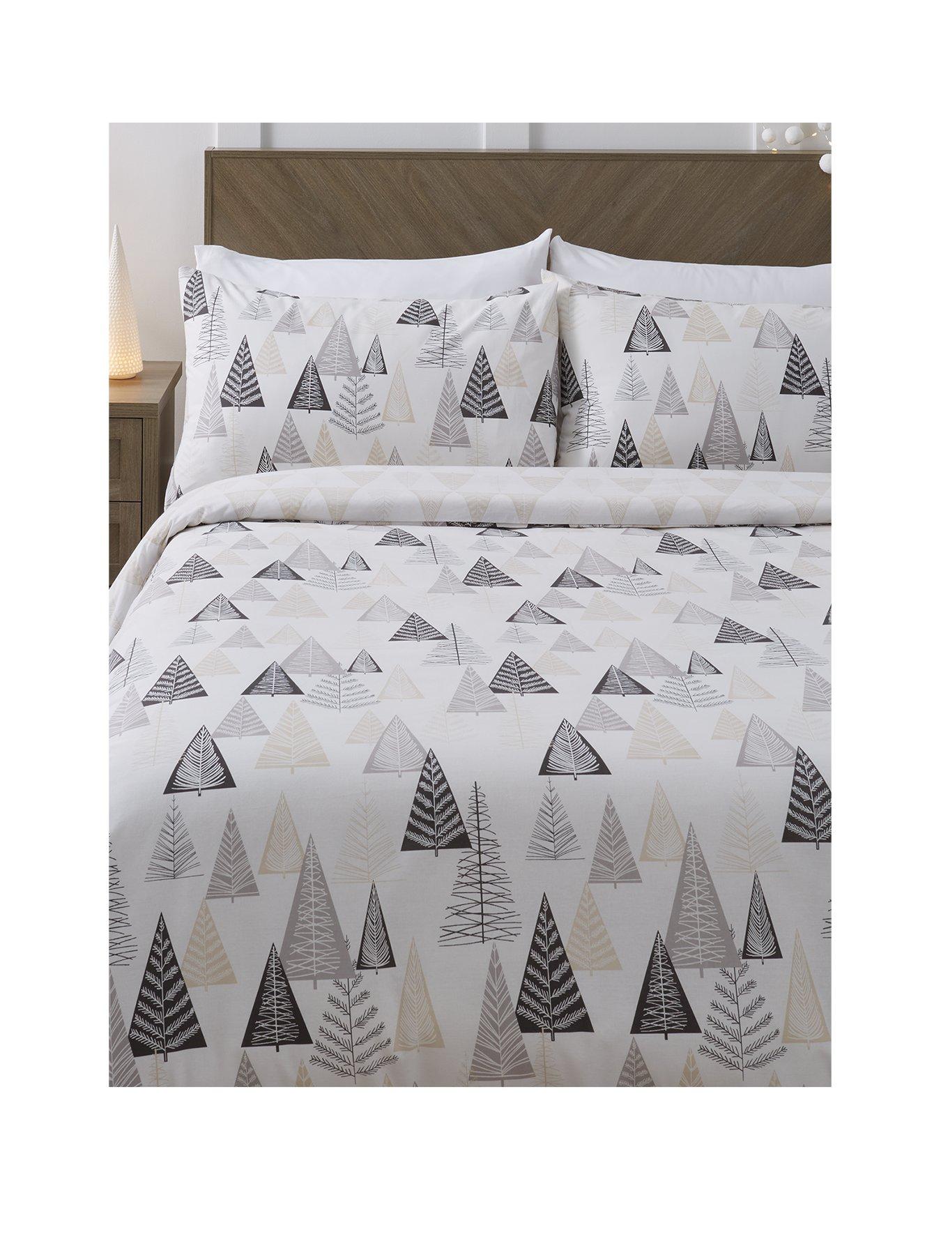 very-home-geo-christmas-trees-duvet-cover-setstillFront