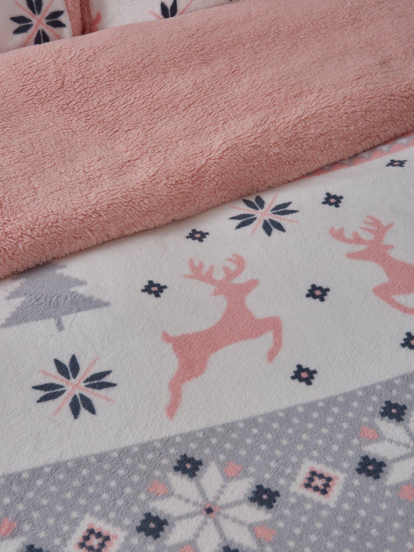 very-home-christmas-fairisle-blush-duvet-cover-setdetail