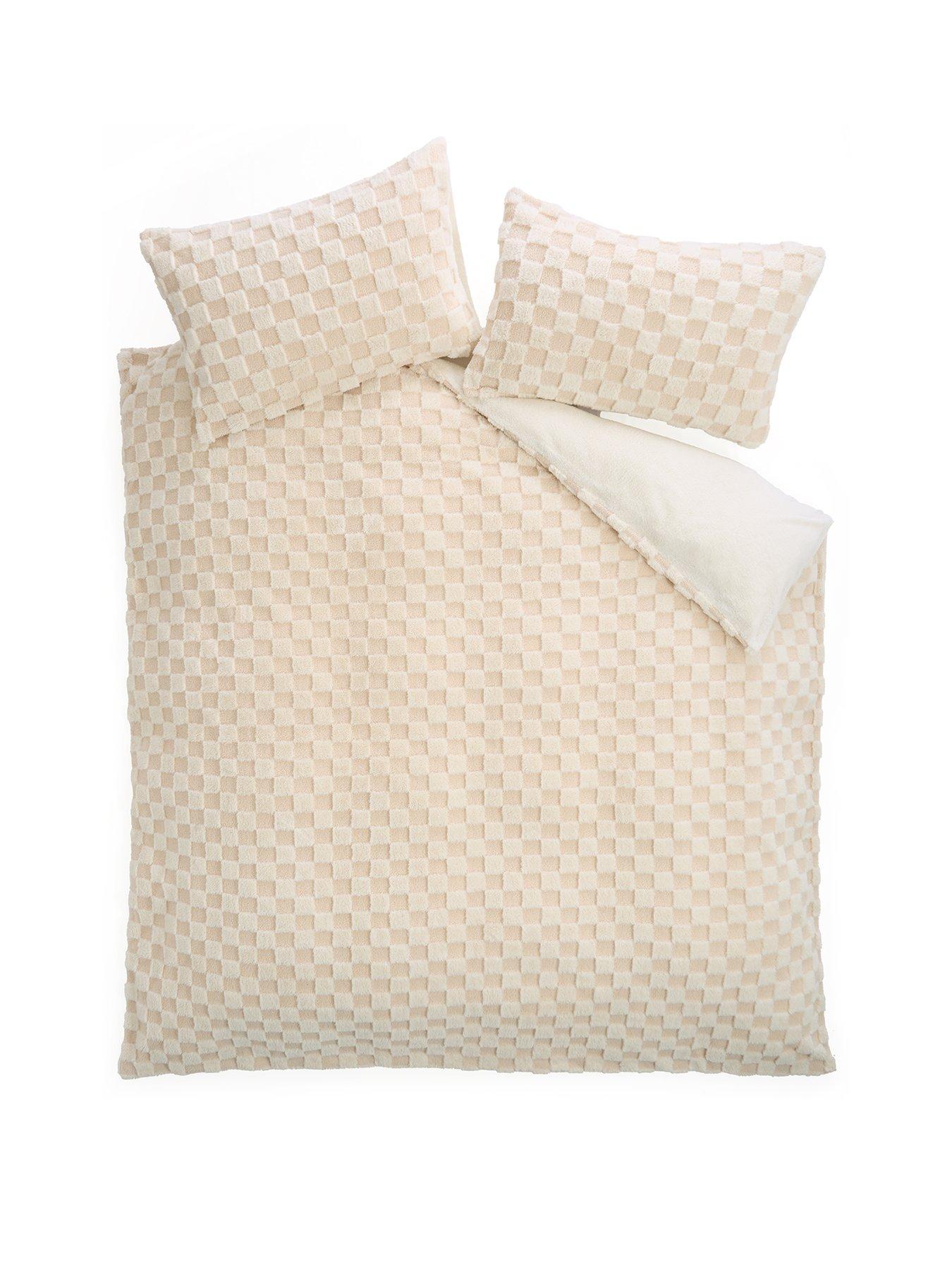 very-home-cosy-checkerboard-boucle-duvet-cover-setstillFront