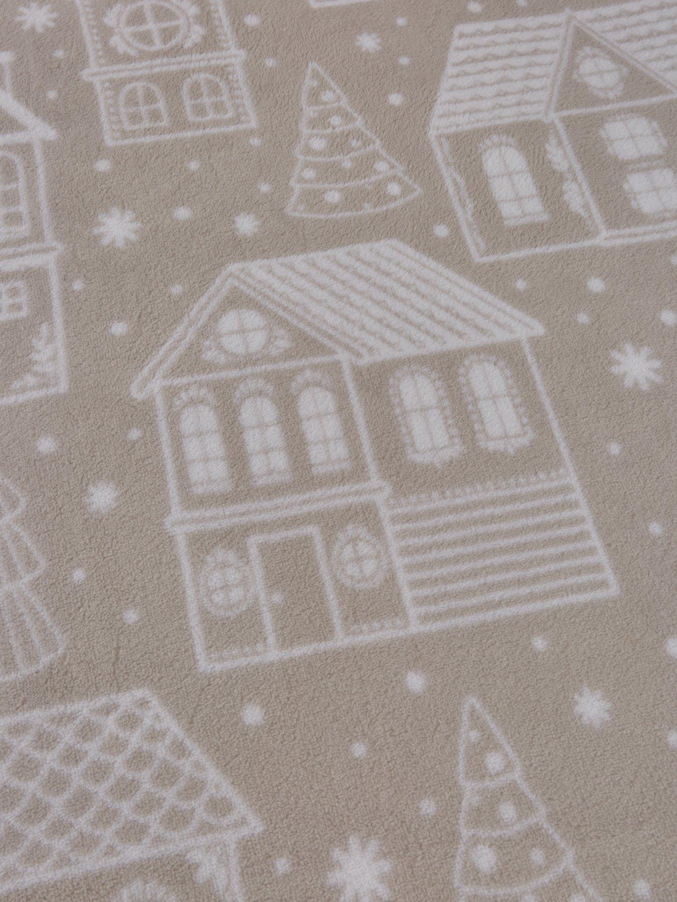 very-home-nordic-christmas-house-fleece-duvet-cover-setdetail