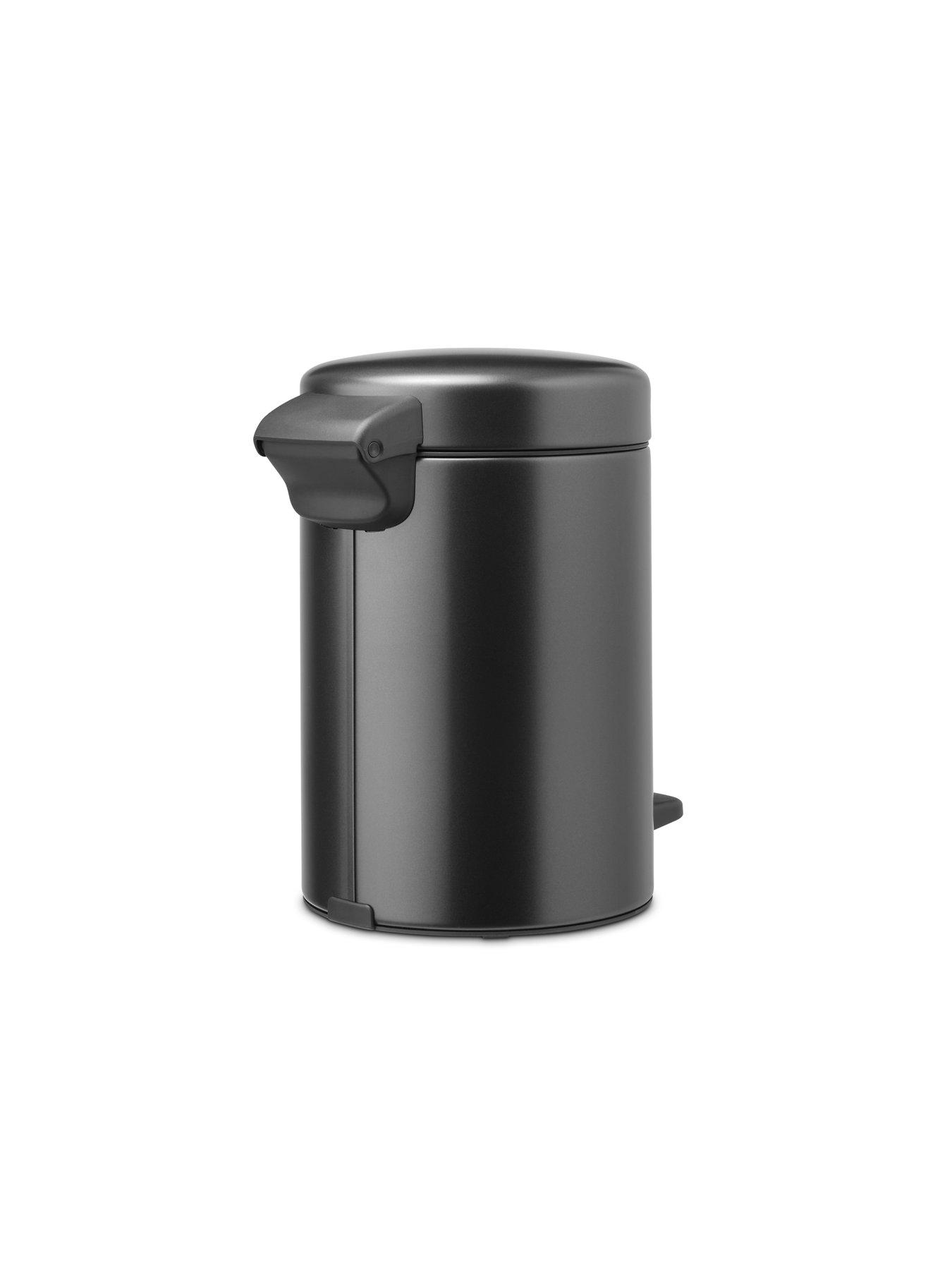 brabantia-pedal-bin-3-litredetail