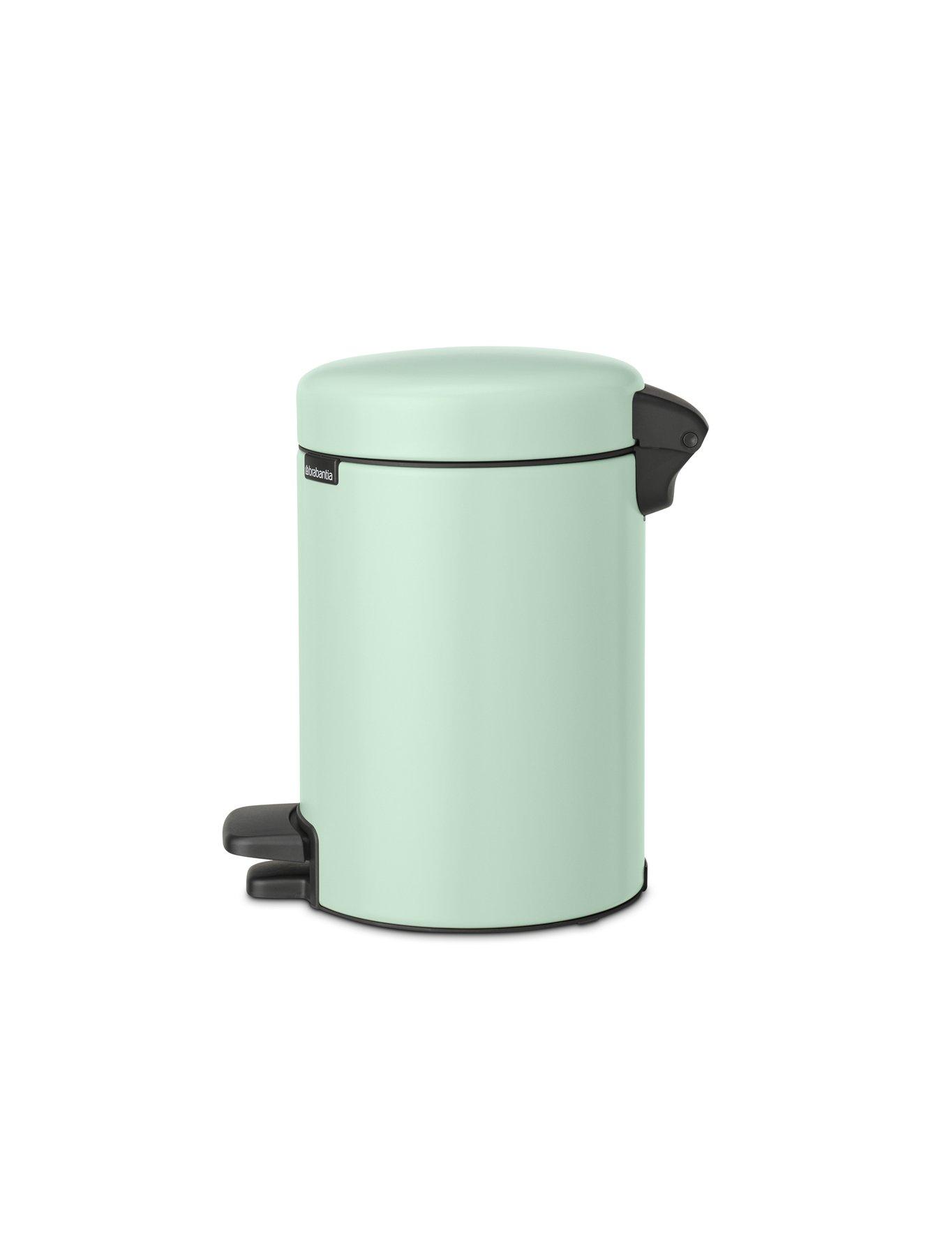 brabantia-pedal-bin-3-litredetail