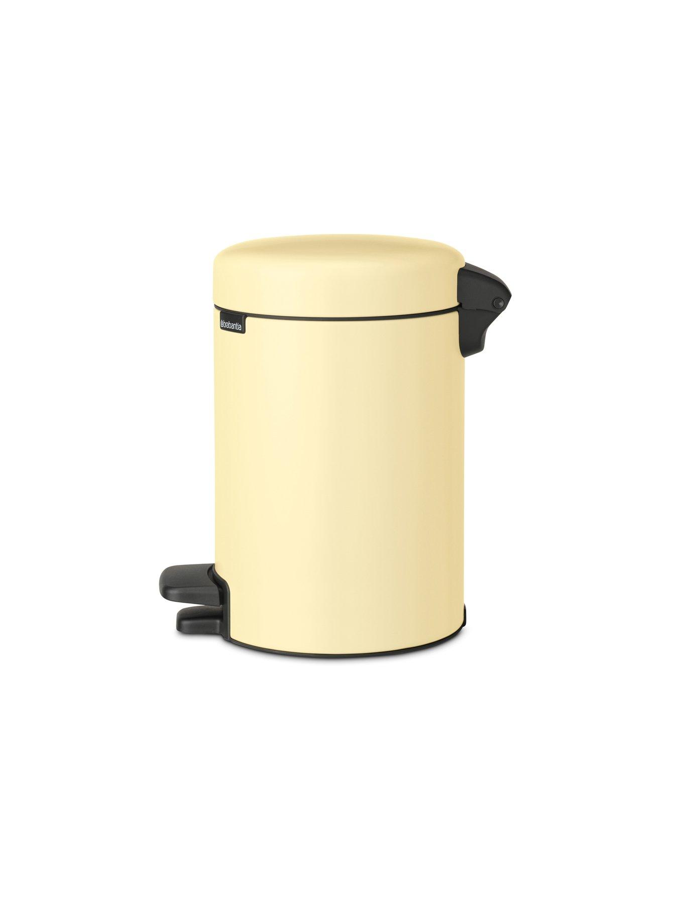 brabantia-pedal-bin-3-litredetail