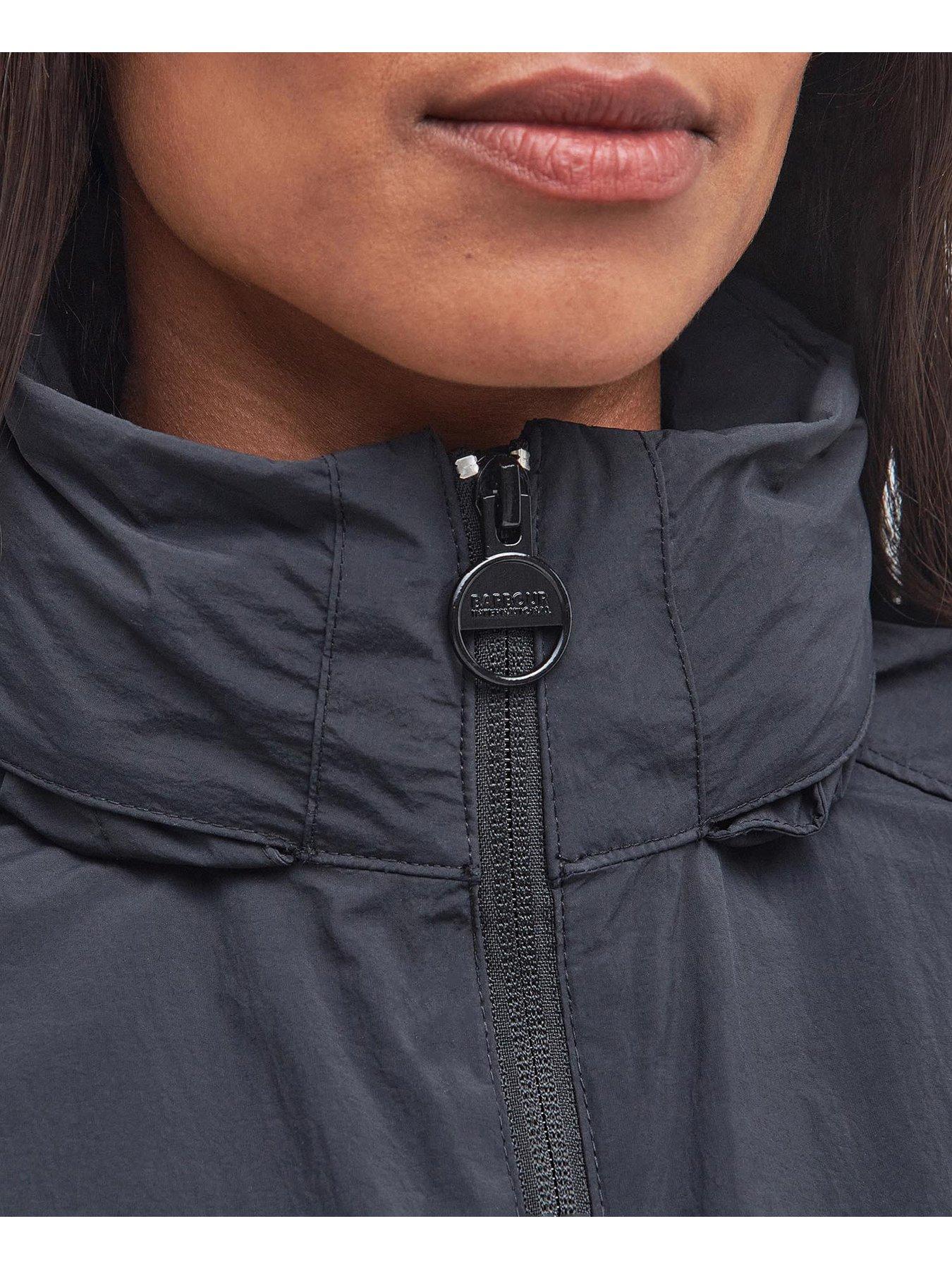 barbour-international-rouse-bomber-showerproof-blackdetail