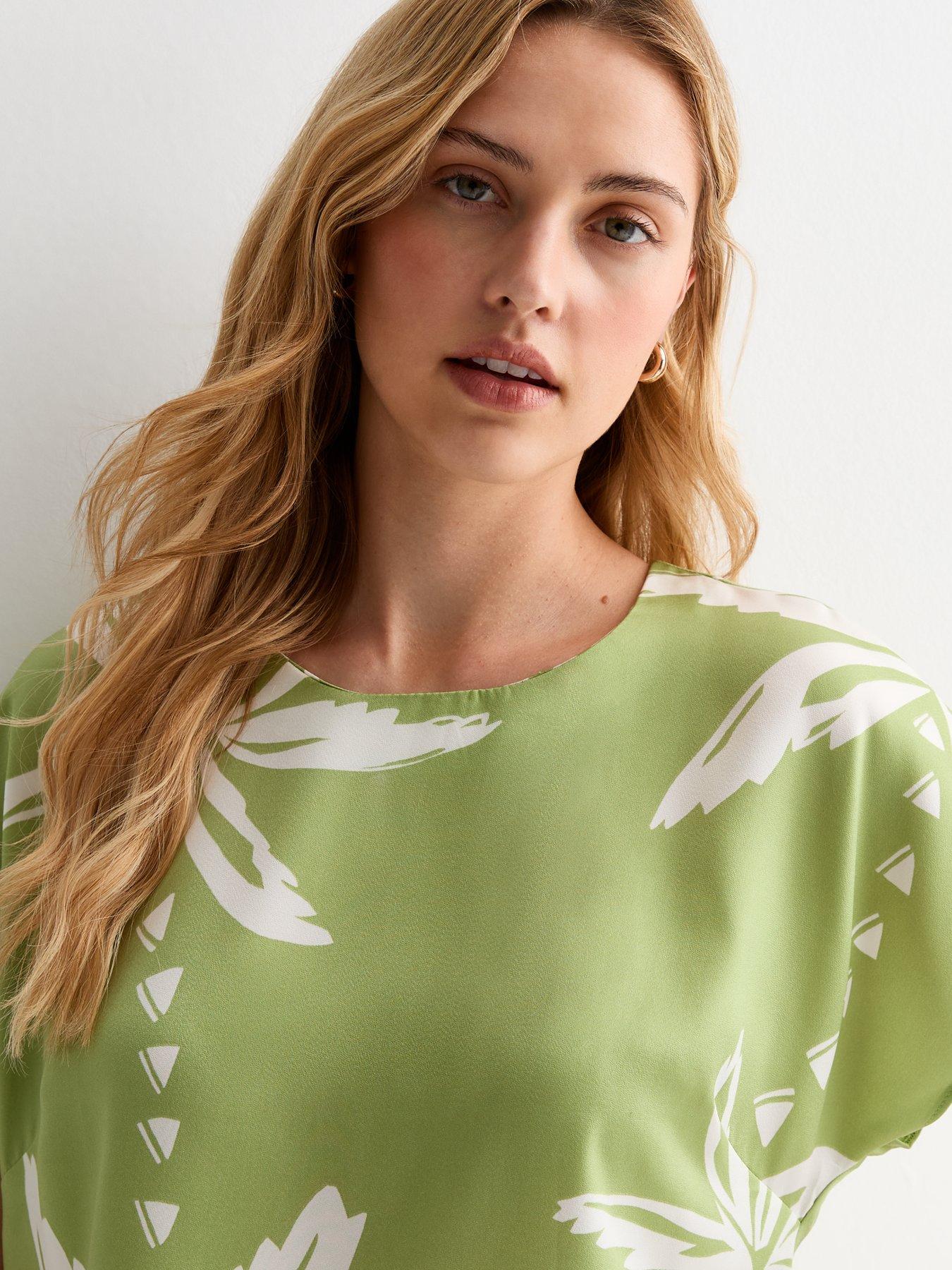 new-look-palm-print-crew-neck-midi-dress-greenoutfit