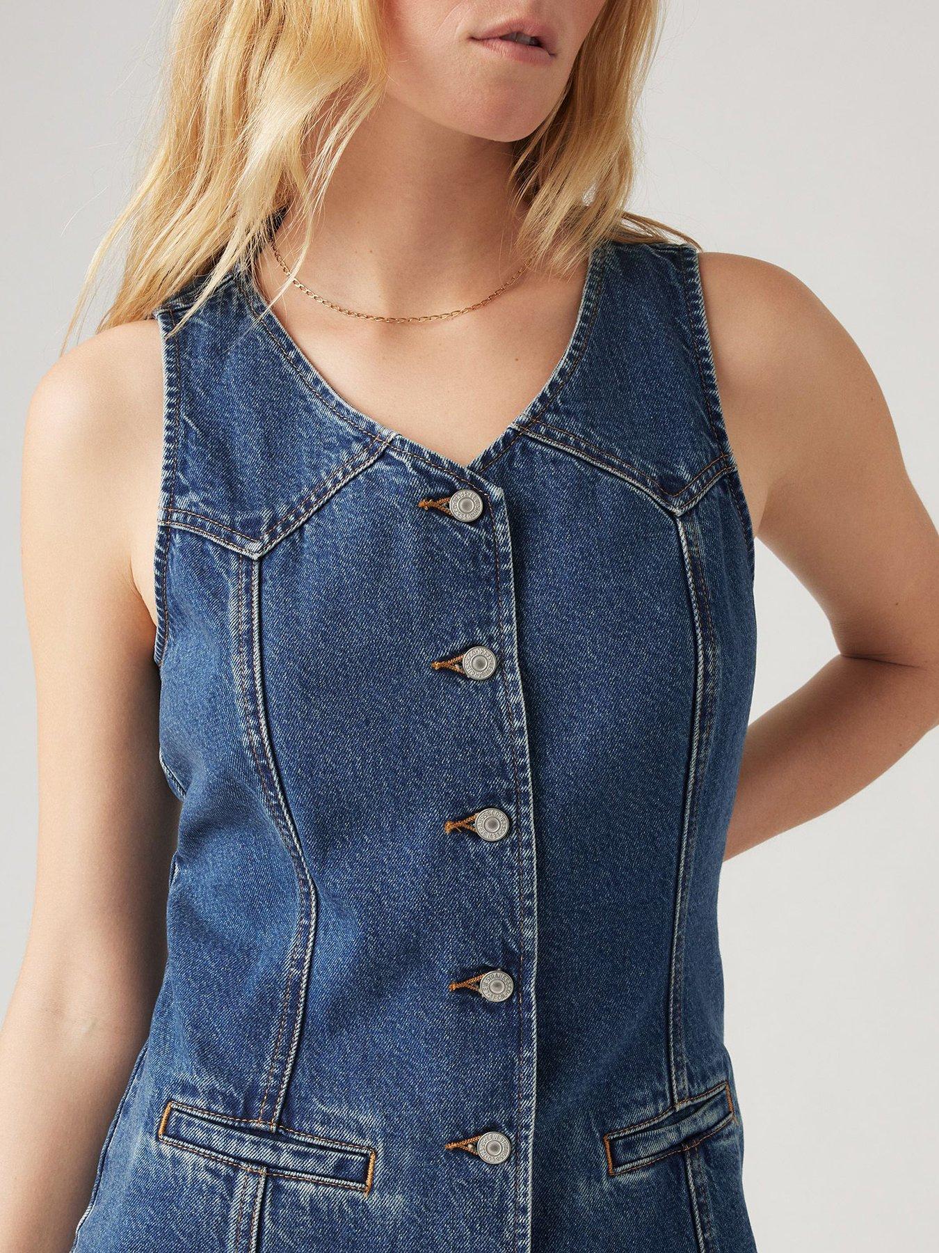 levis-longline-denim-vest-enchantmentoutfit