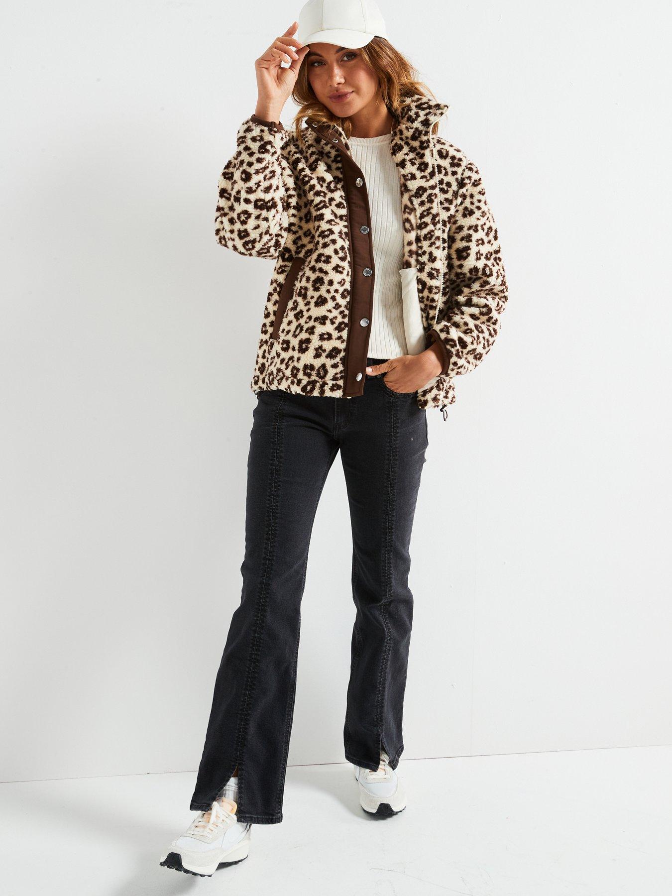 levis-valley-sherpa-jacket-esso-cheetah-white-sback