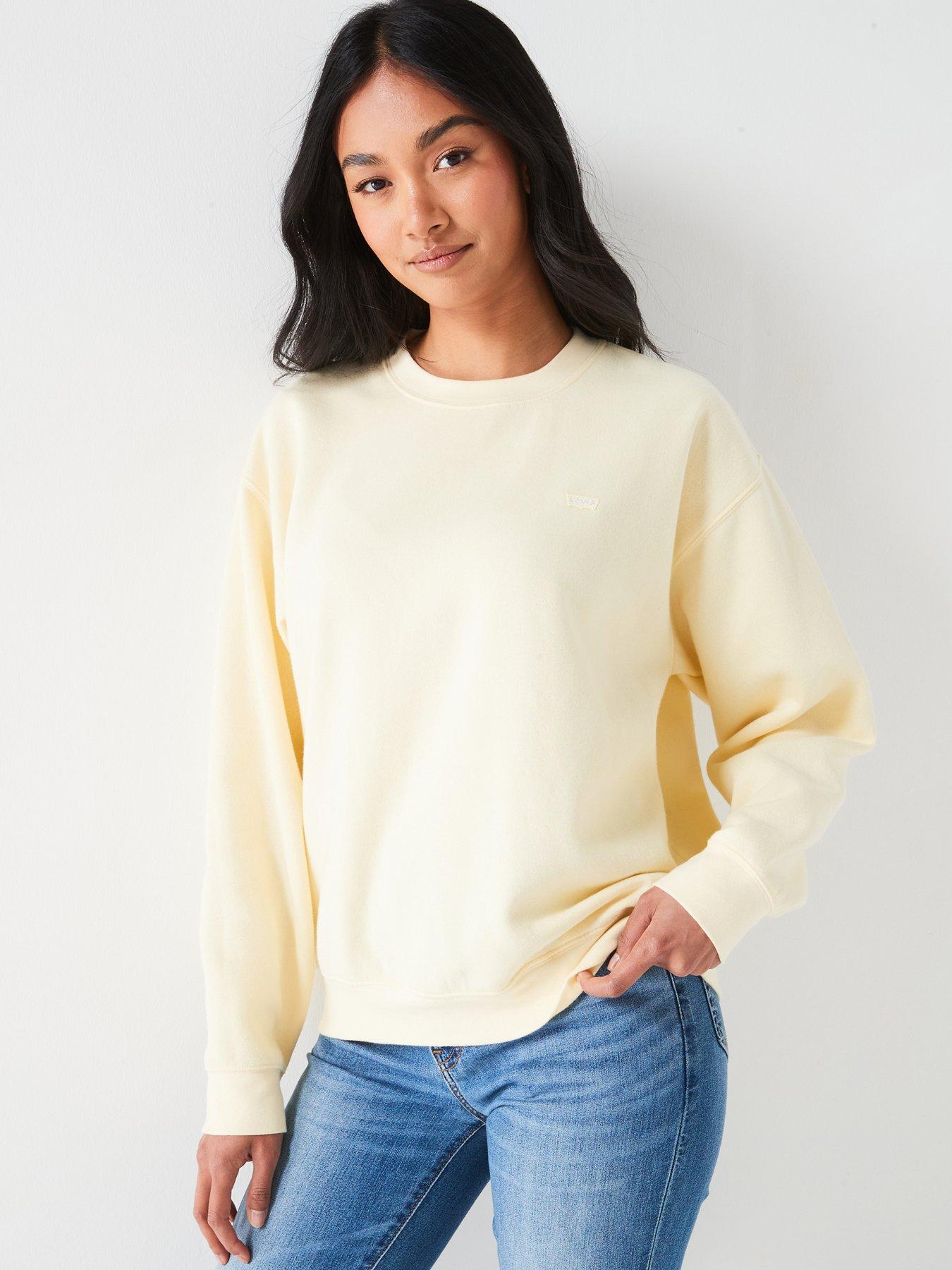 levis-everyday-sweatshirt-anise-flower-yellow