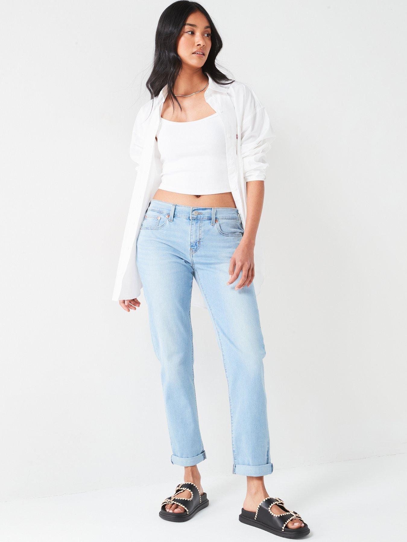 levis-mid-rise-cool-performance-boyfriend-jean-cool-friends-from-college-bluedetail