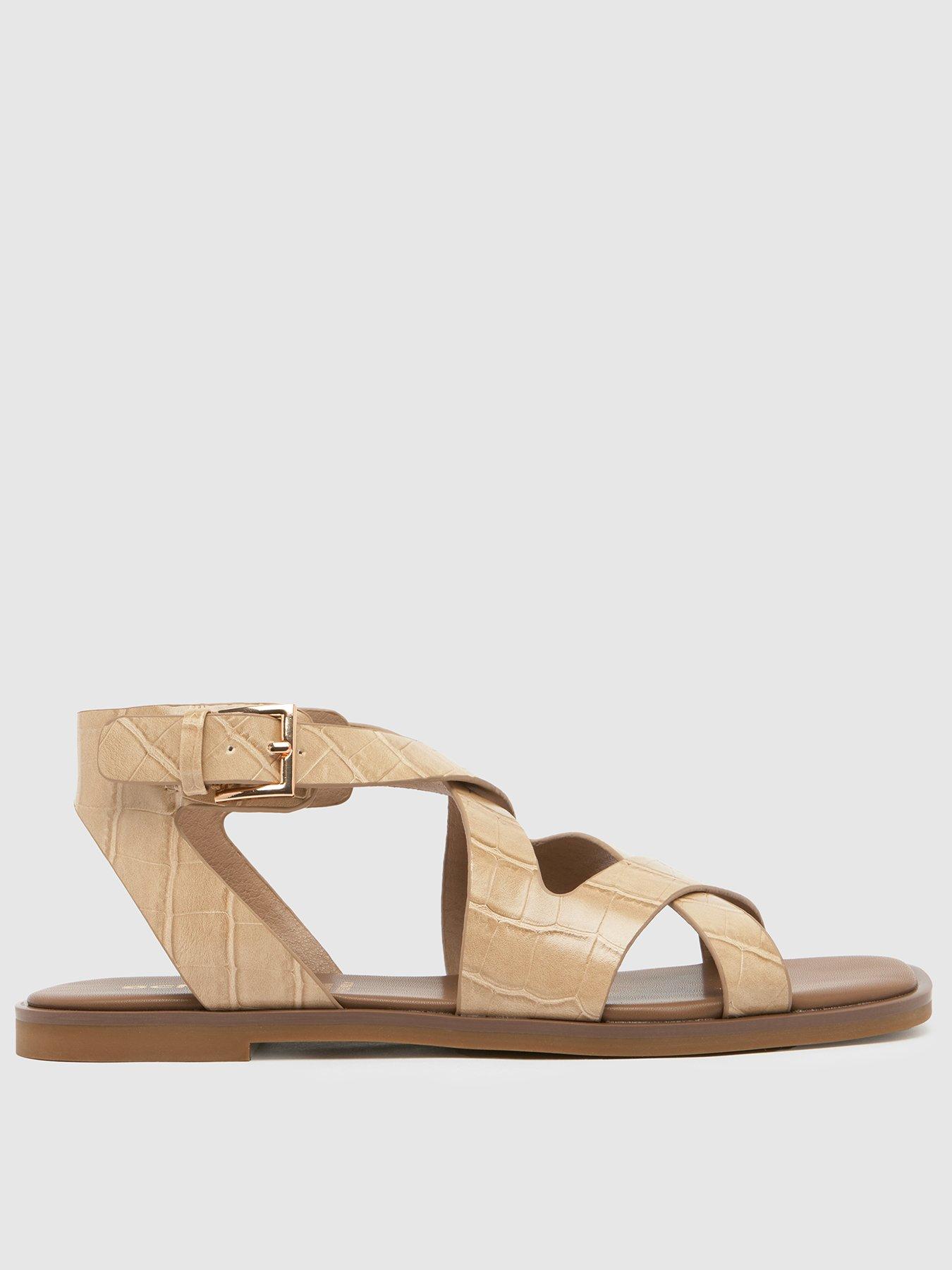 schuh-tide-croc-flat-sandals-natural