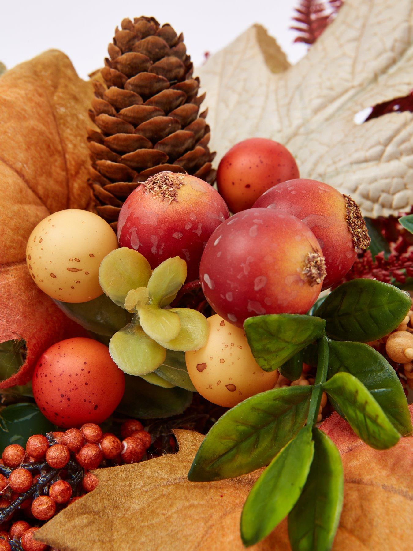 very-home-rose-hip-and-berry-pumpkin-table-centrepiecedetail