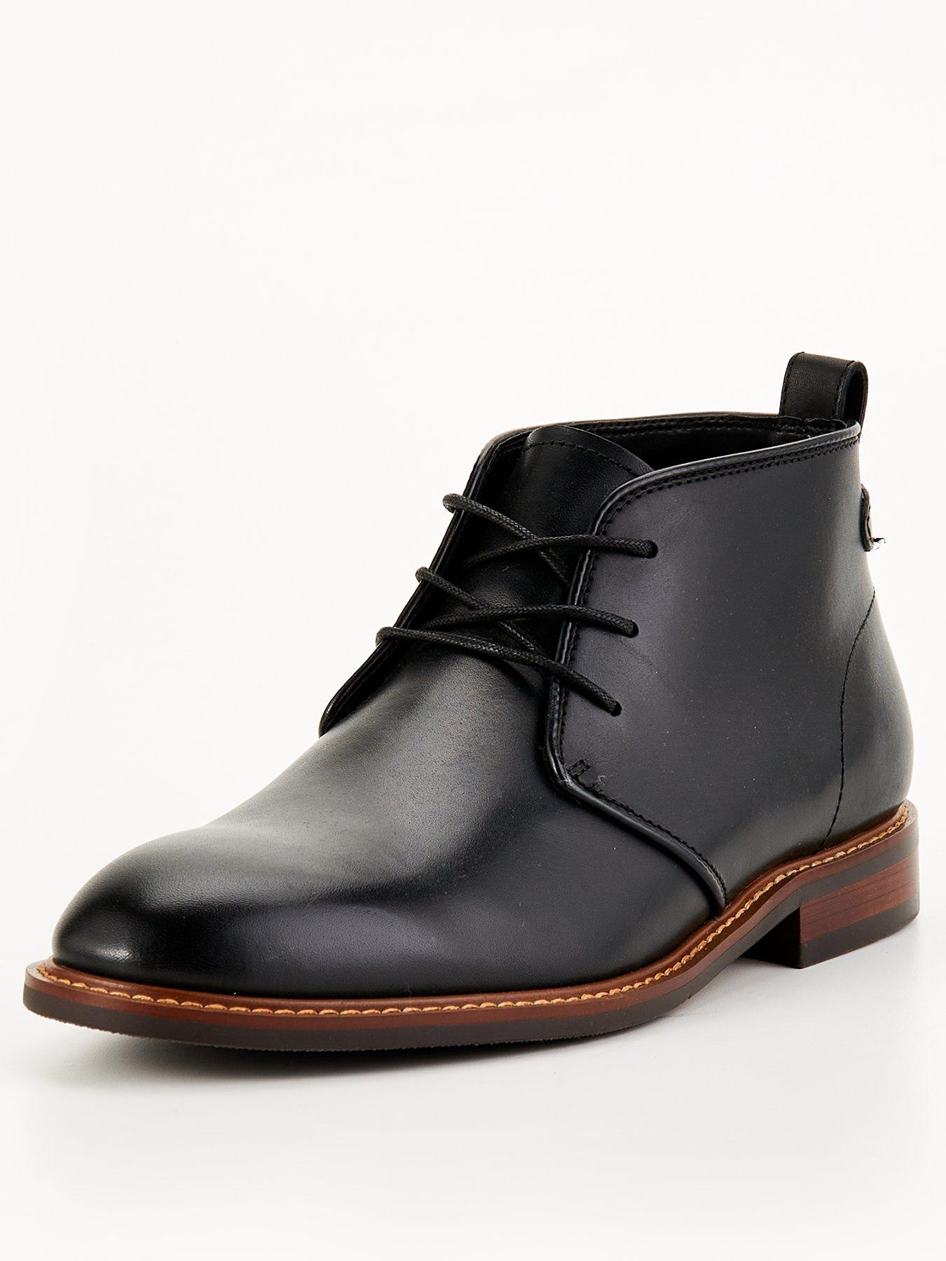 very-man-leather-chukka-boot-blackstillFront