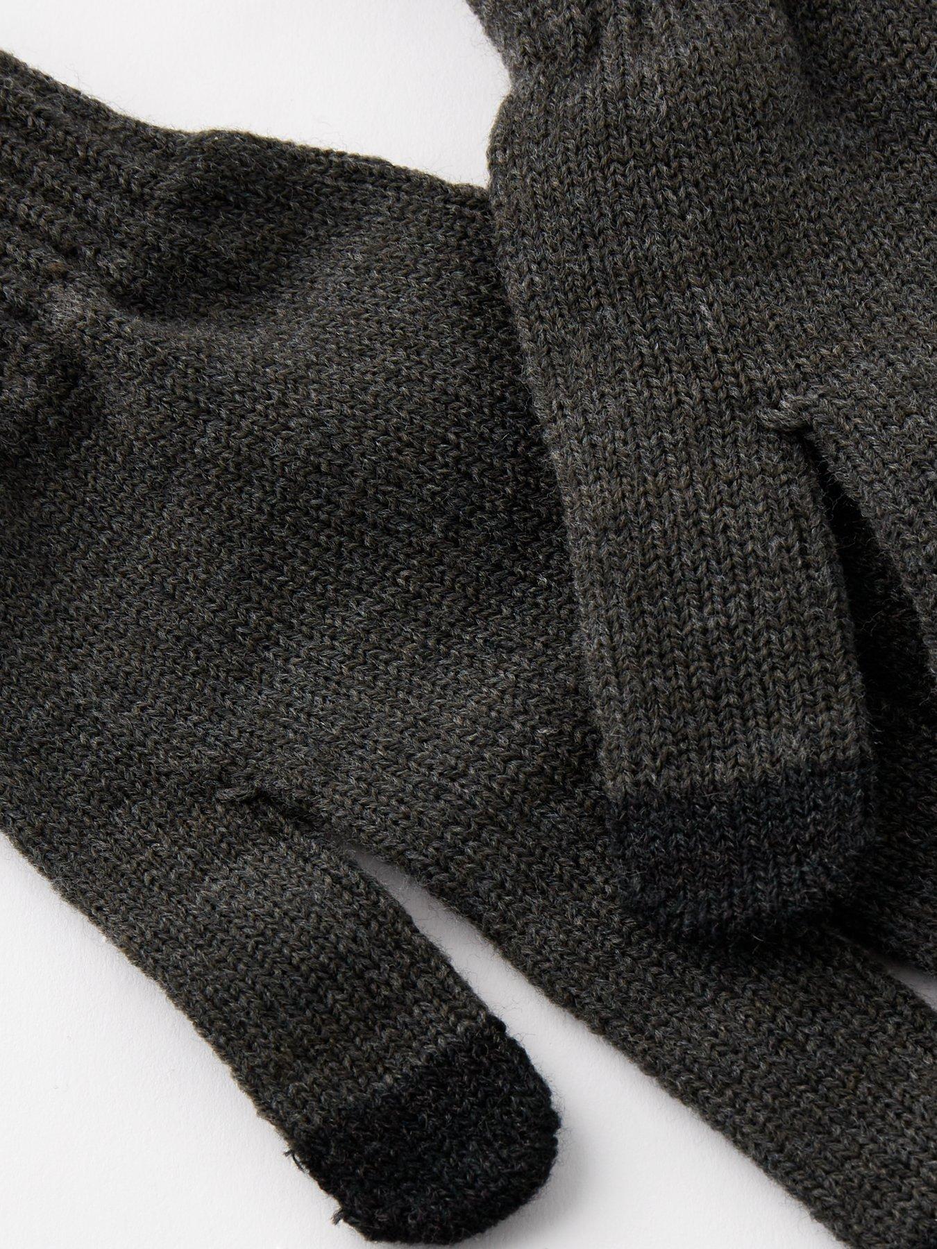 Image 3 of 3 of Everyday Knitted Gloves - Charcoal