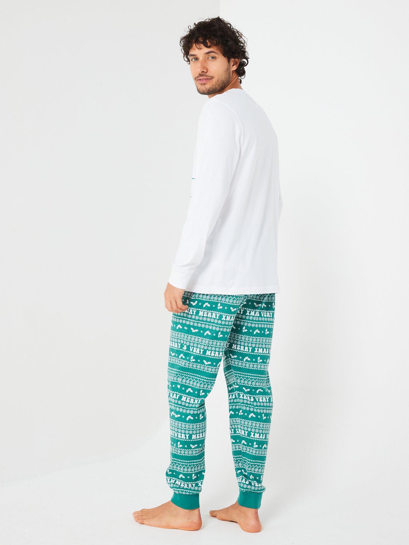 very-man-mens-family-christmas-pj-printed-tee-and-jogger-greenback