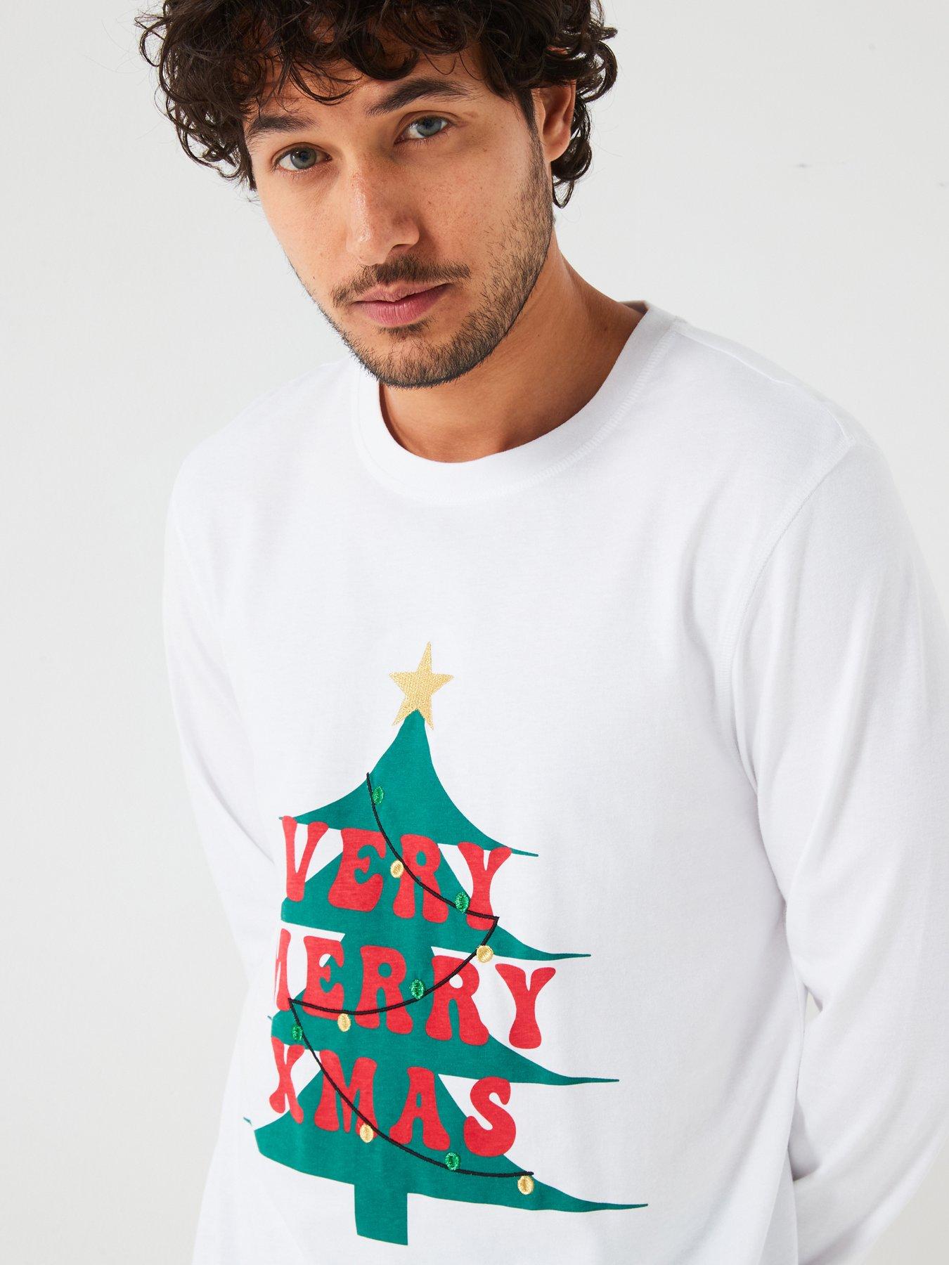 very-man-mens-family-christmas-pj-printed-tee-and-jogger-greendetail