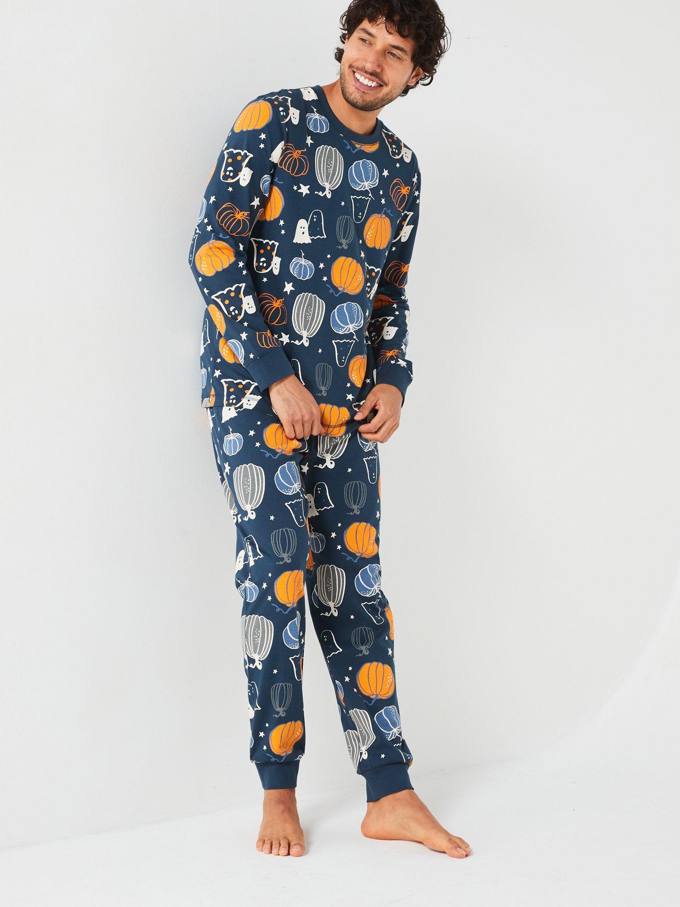 very-man-mens-family-halloween-pj-printed-pumpkin-long-sleeve-top-and-slim-jogger-navyoutfit