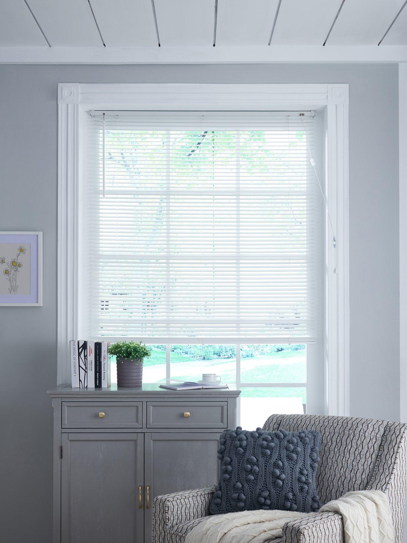 undefined Wooden Venetian Blind - 25 mm slats