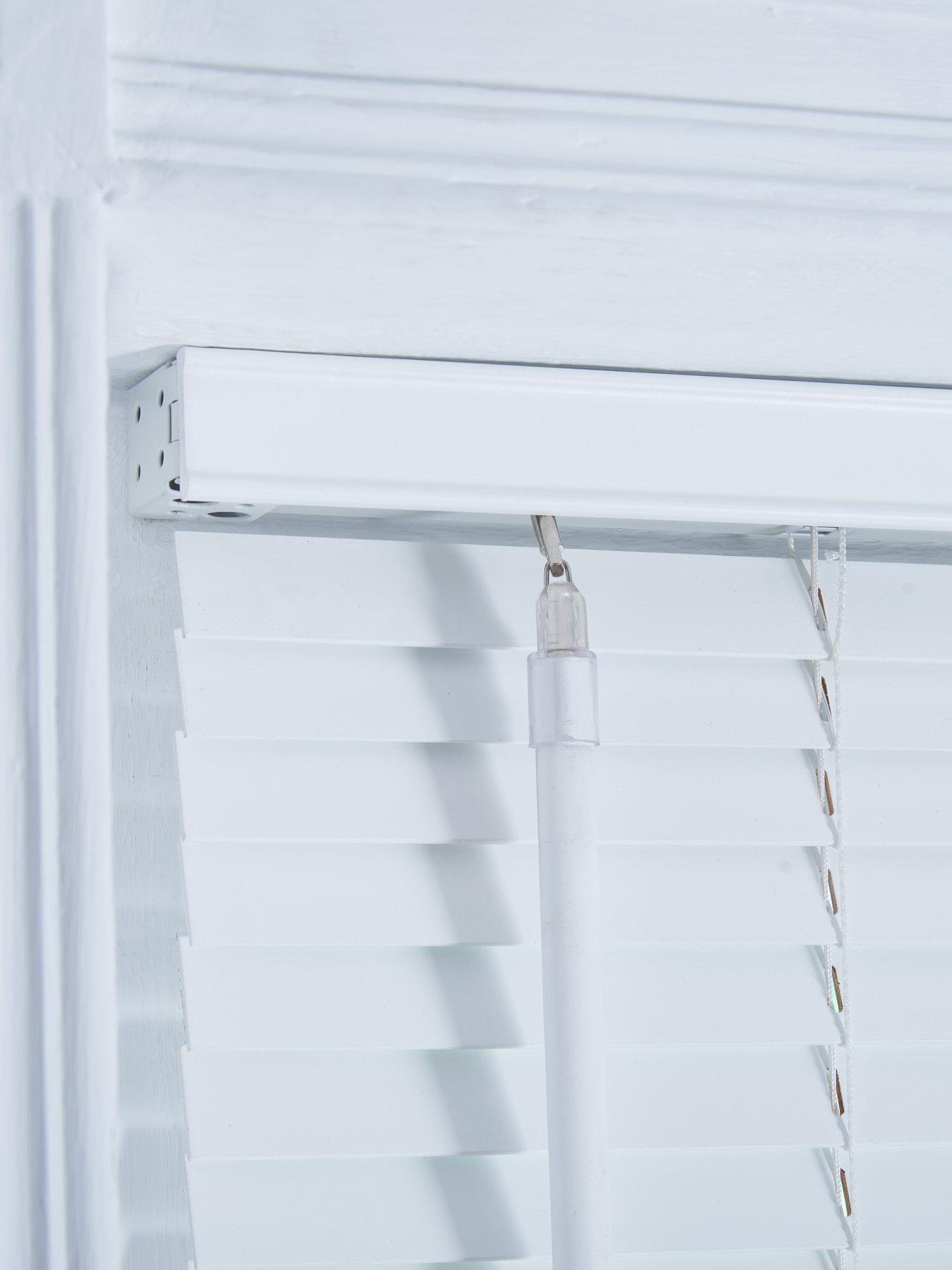 the-very-collection-wooden-venetian-blind-25-mm-slatsdetail