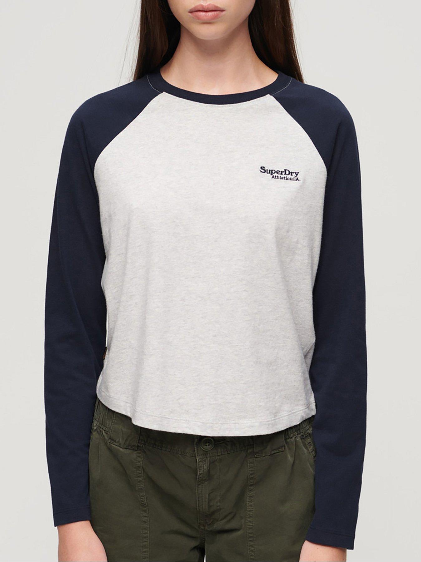 superdry-essential-logo-long-sleeve-baseball-top-white-navyoutfit