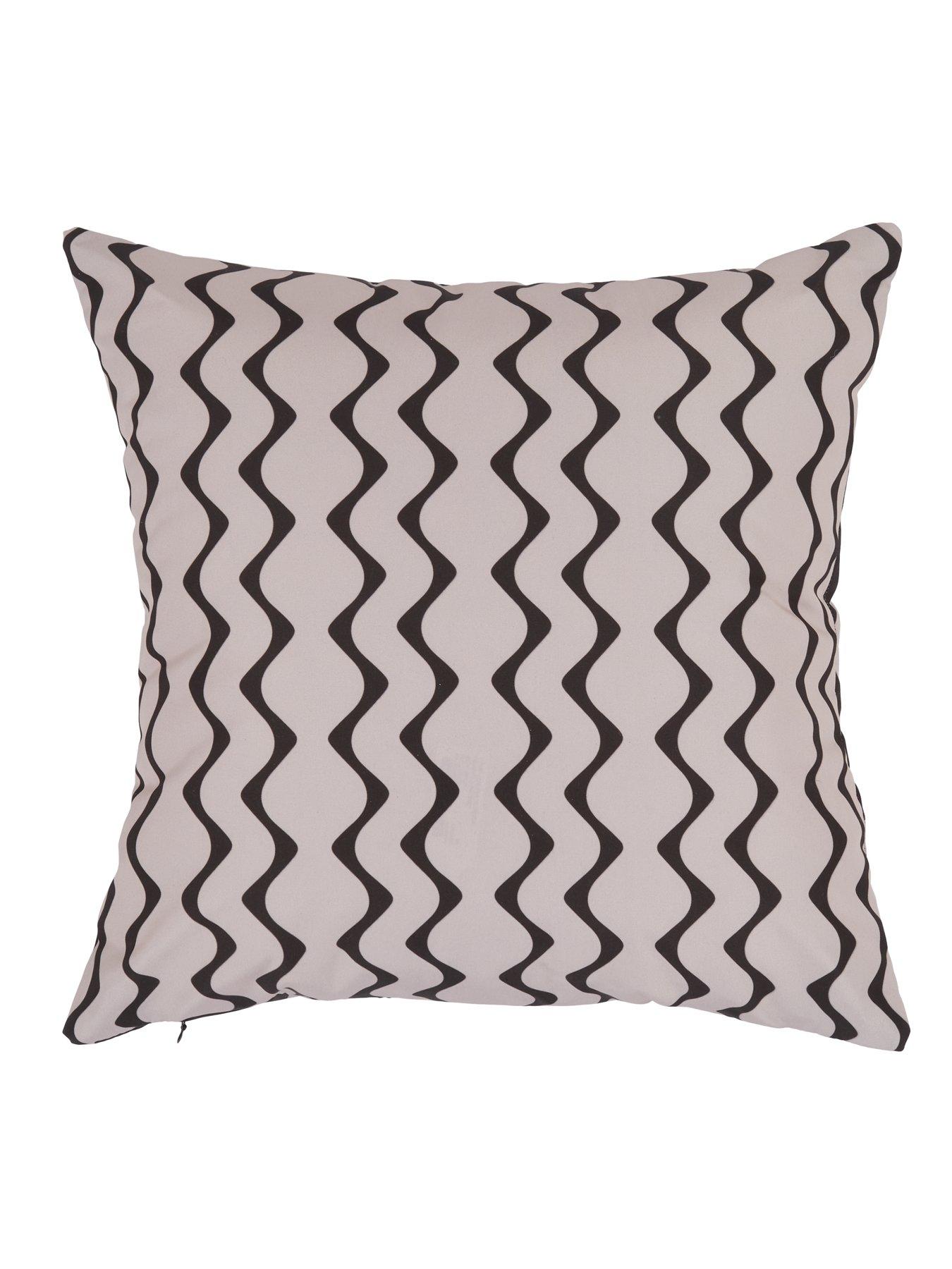 very-home-zig-zag-reversible-indooroutdoor-cushionback