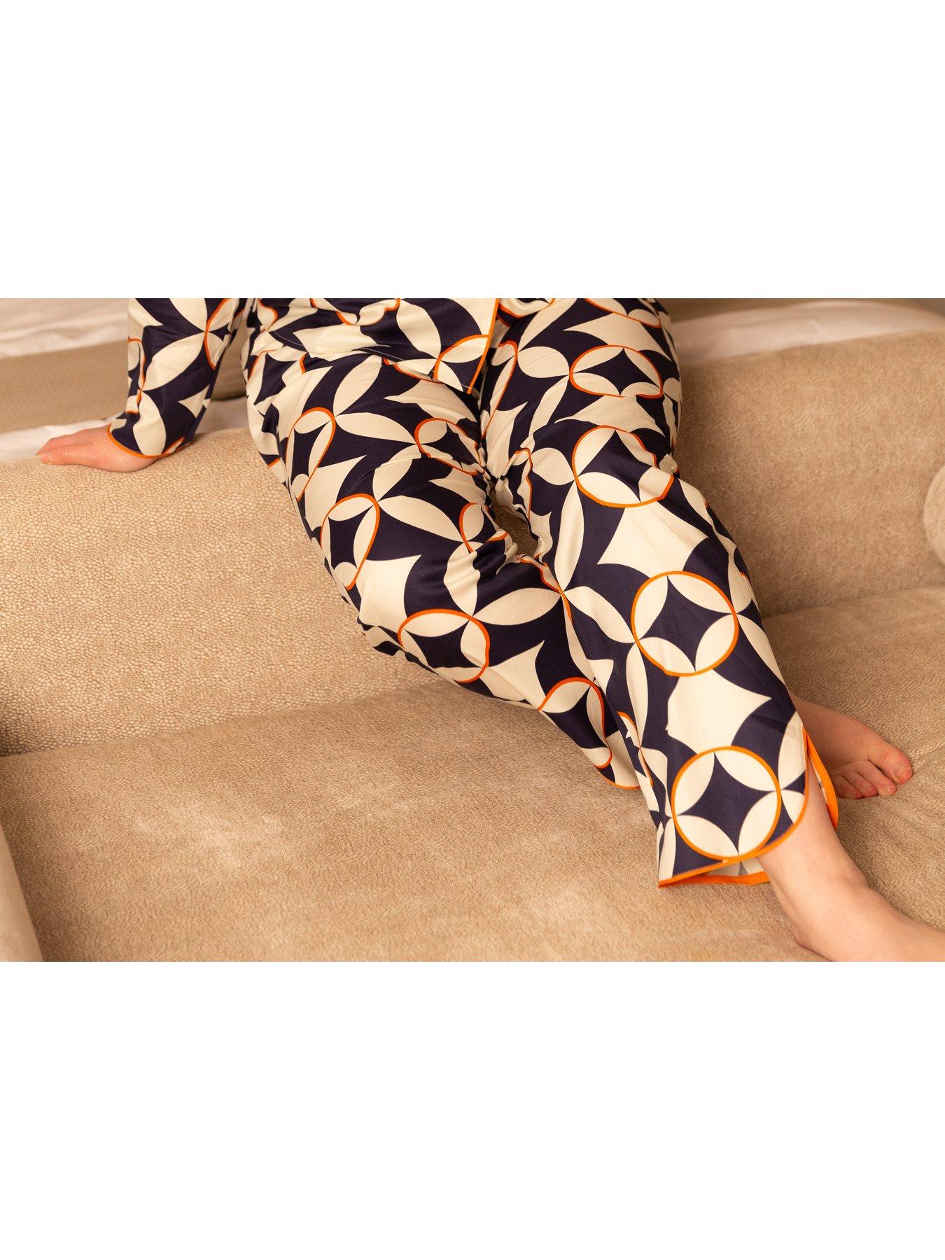 cyberjammies-cyberjammies-taylor-navy-big-geo-print-pyjama-bottoms-blueoutfit