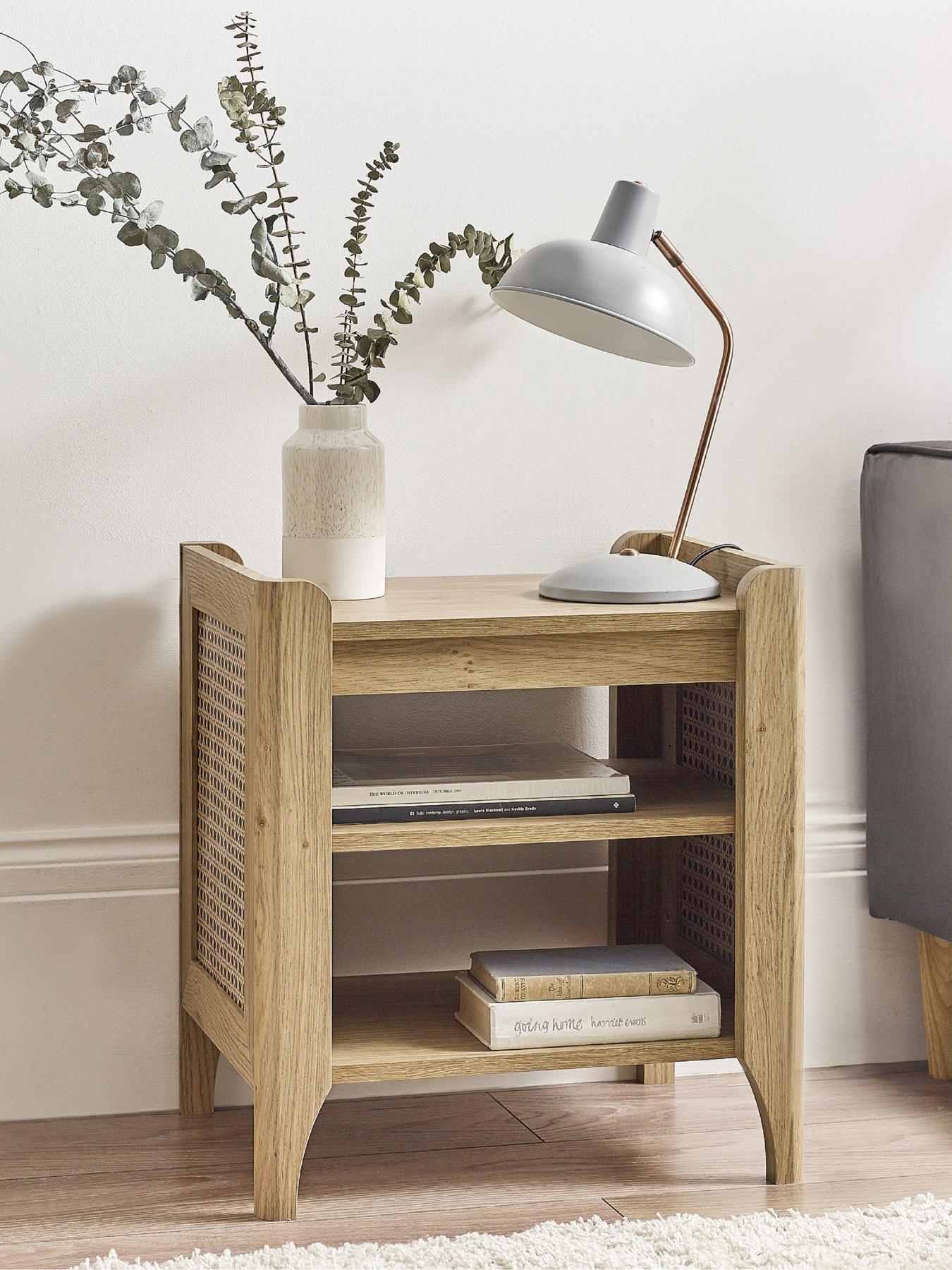 julian-bowen-sydney-oak-and-rattan-effectnbsplamp-table-with-removable-shelf