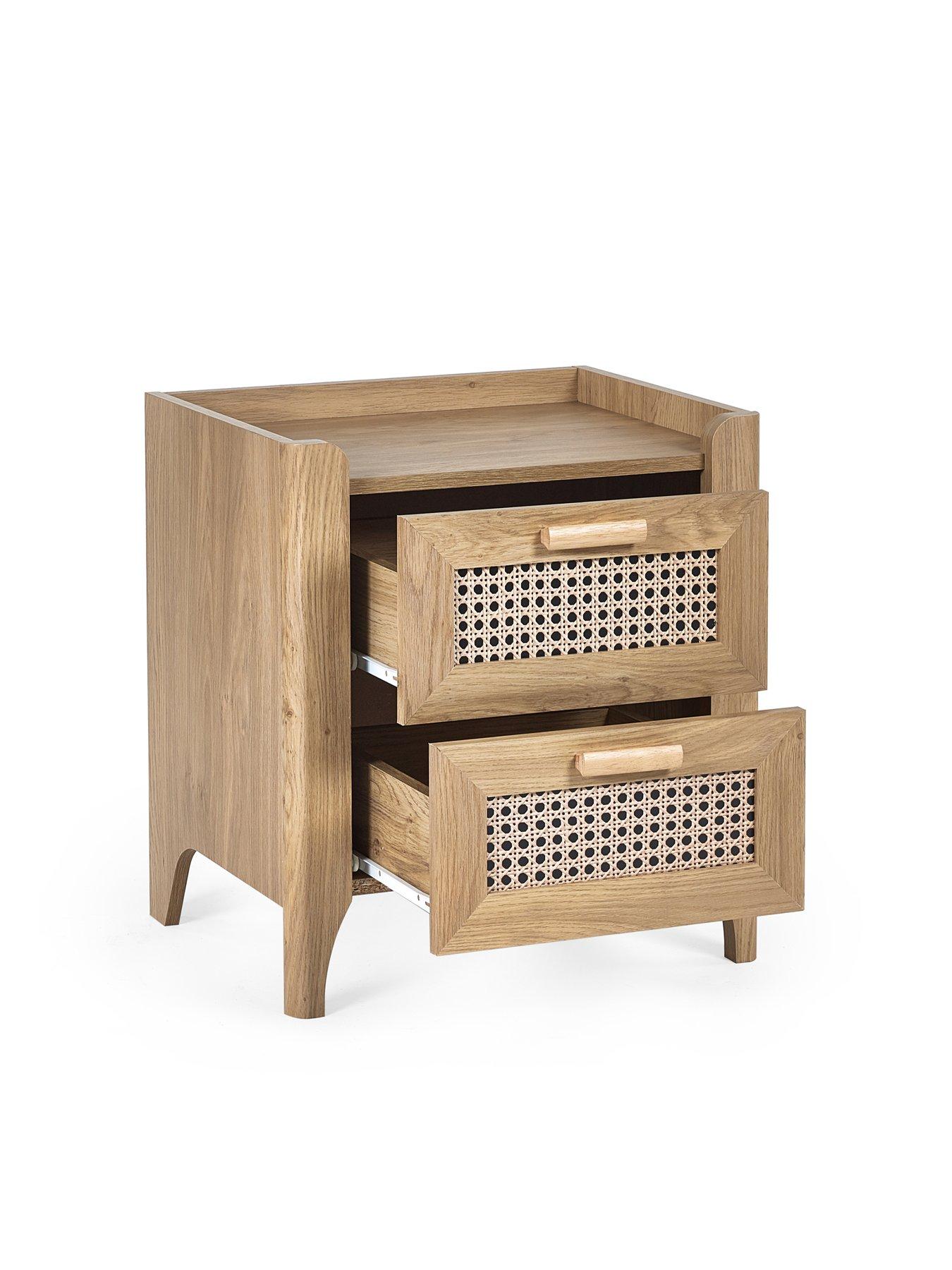 julian-bowen-sydney-oak-andnbsprattan-effect-2nbspdrawer-bedsideoutfit