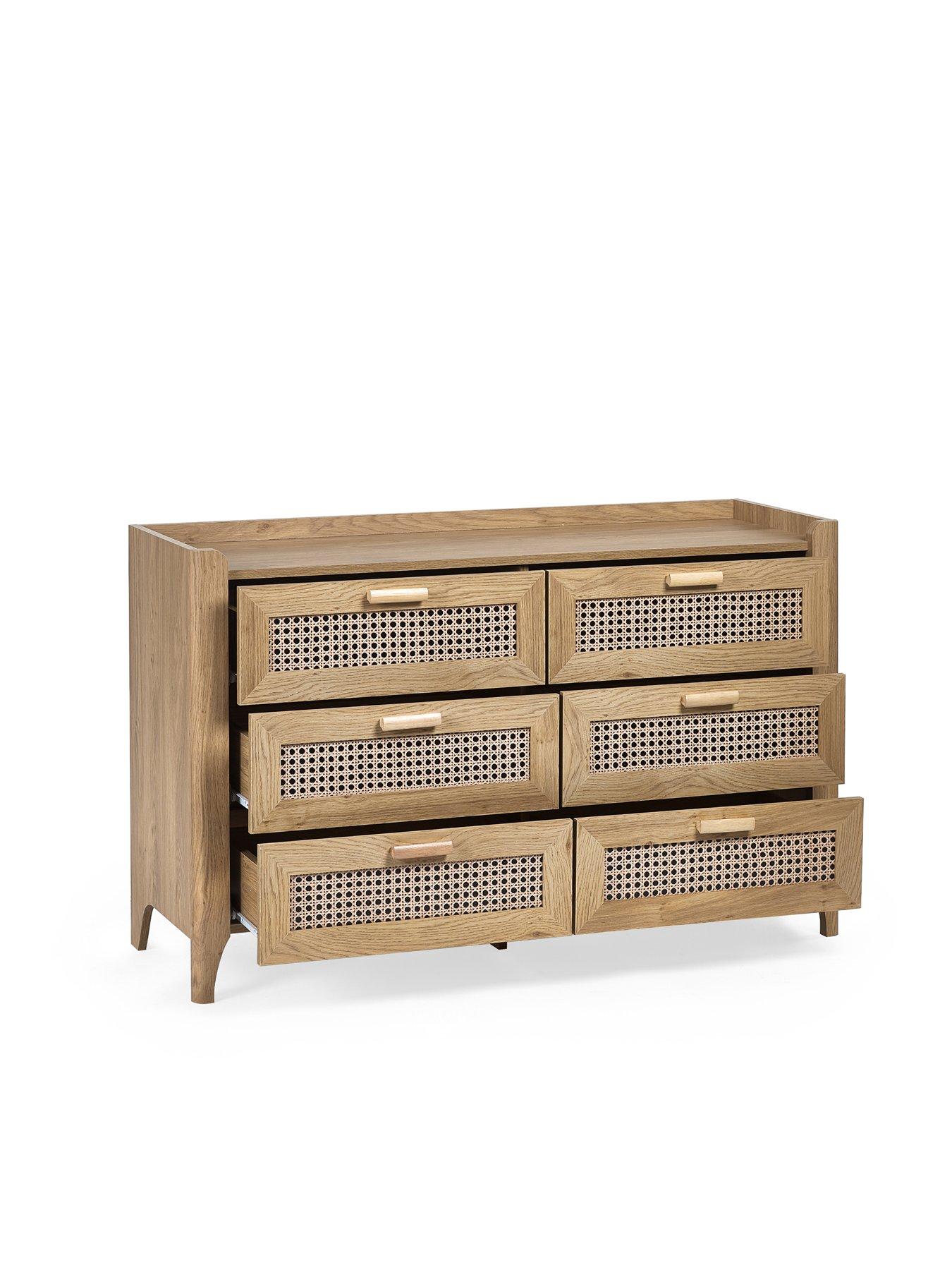 julian-bowen-sydney-oak-and-rattan-effect-6-drawer-wide-chestoutfit