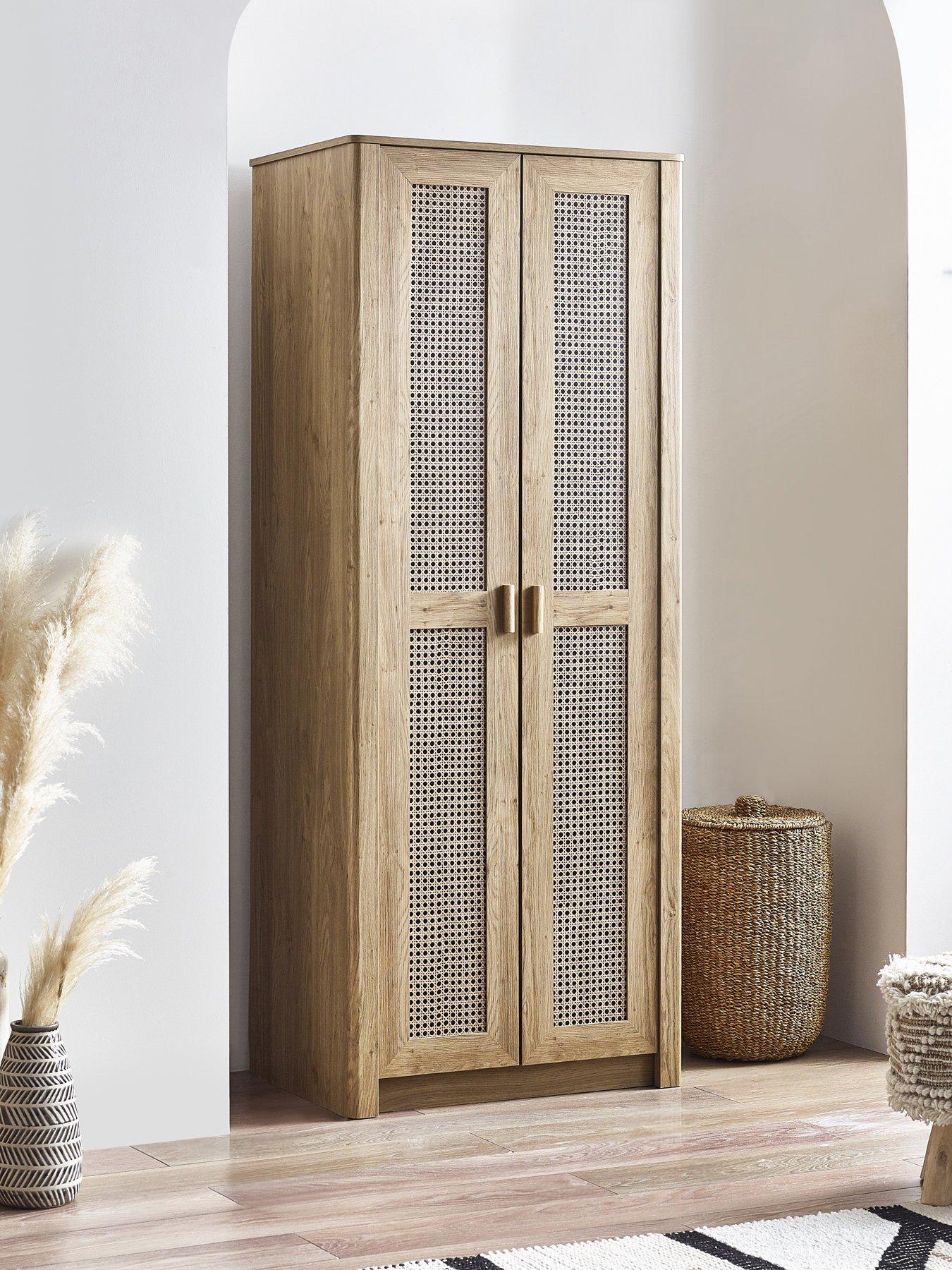 julian-bowen-sydney-oak-andnbsprattan-effectnbsp2-door-wardrobe