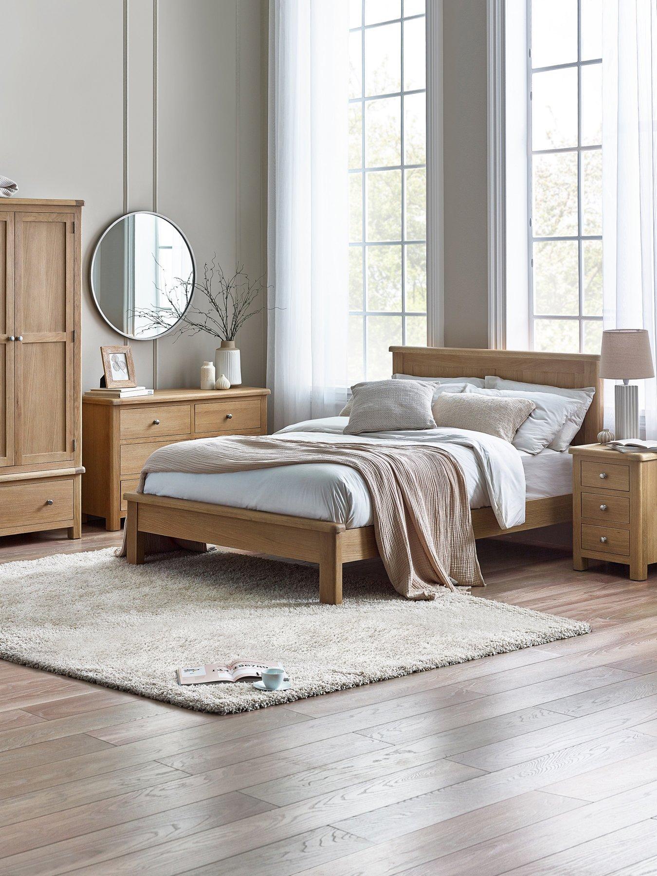 Julian Bowen Memphis Limed Oak 135cm Double Bed