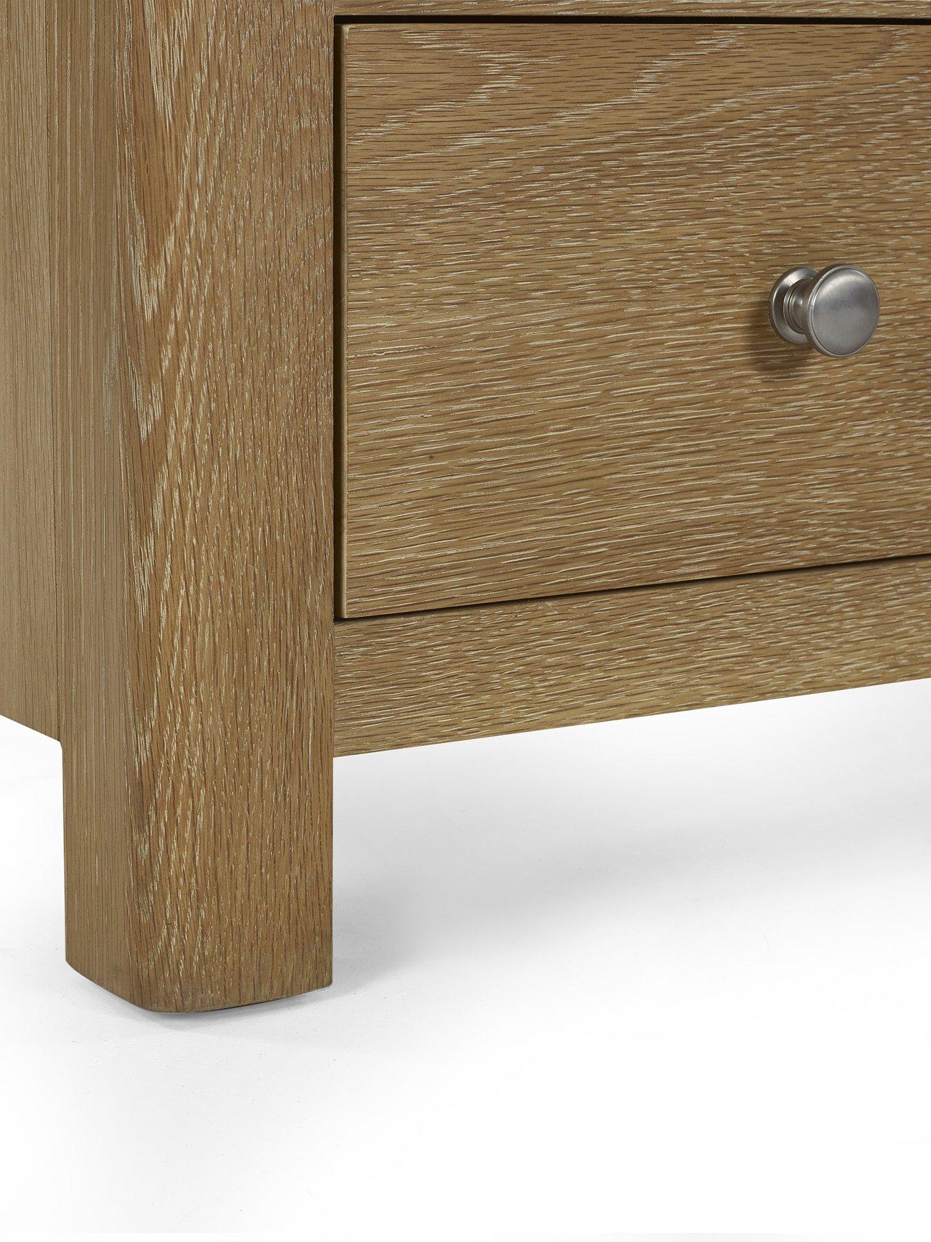 Image 6 of 7 of Julian Bowen Memphis Limed Oak 3 Drawer Chest