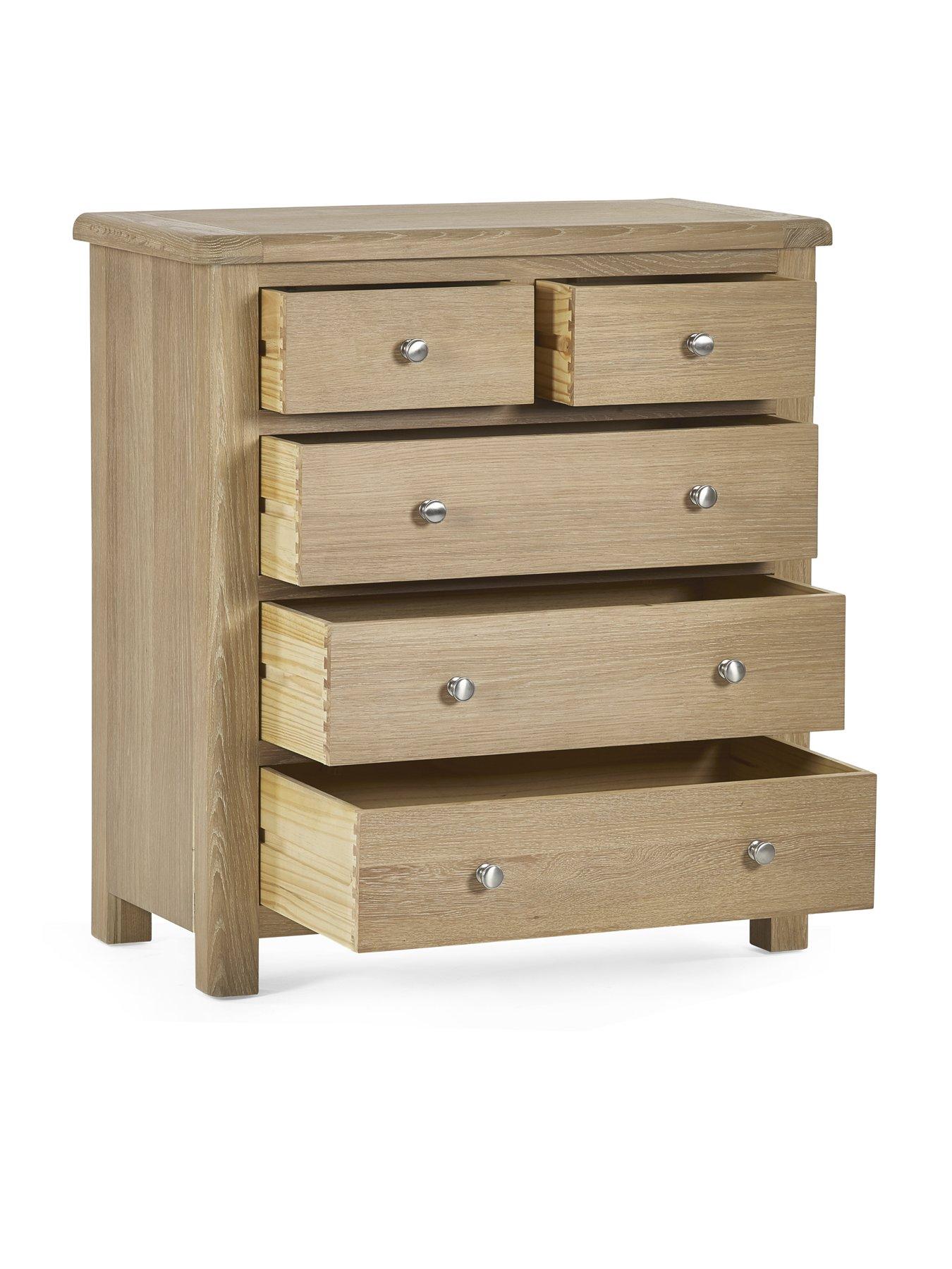 julian-bowen-memphis-limed-oak-3-2-drawer-chestoutfit