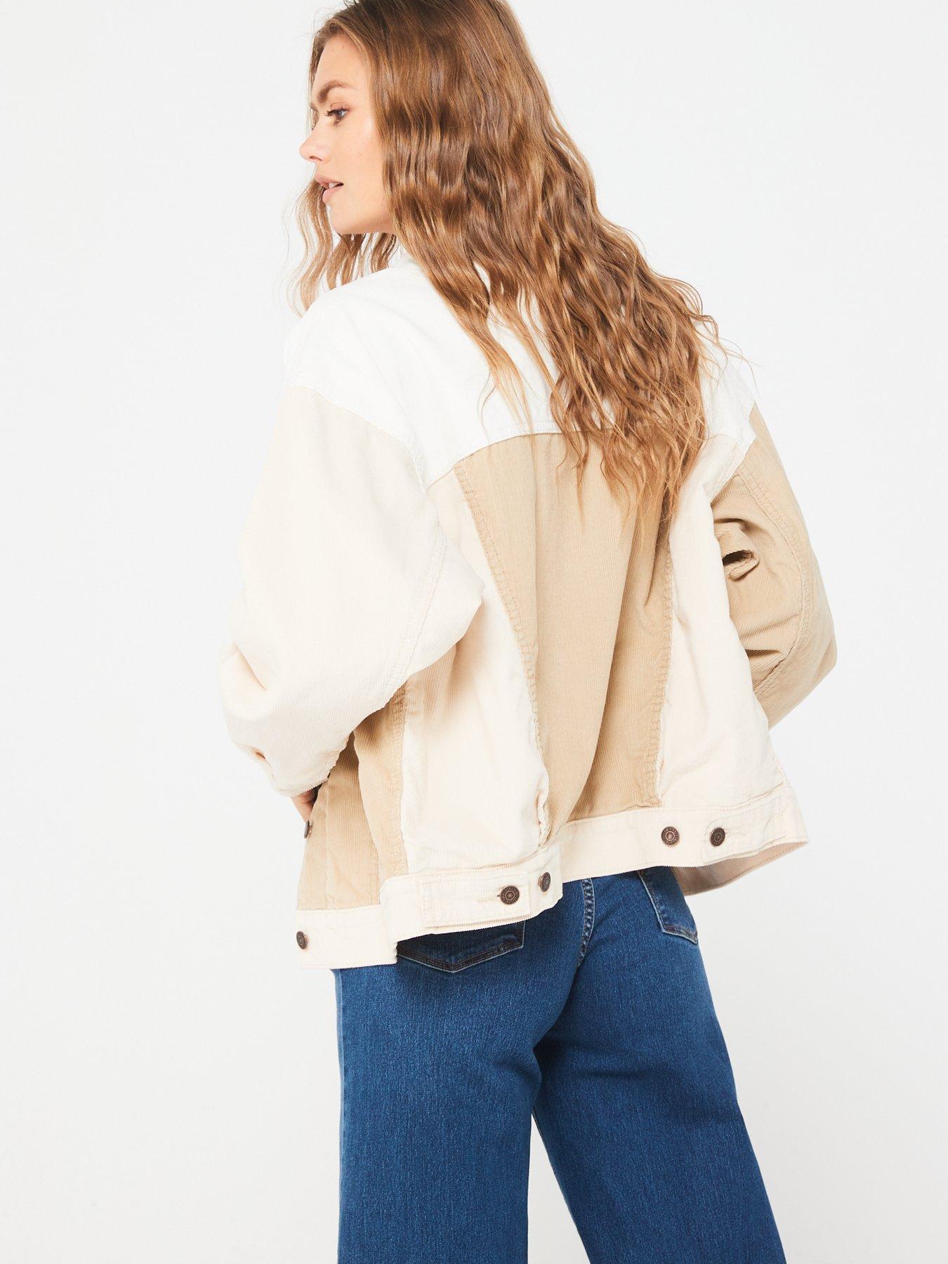 levis-quilt-lined-90s-trucker-denim-jacket-creme-creme-cremestillFront